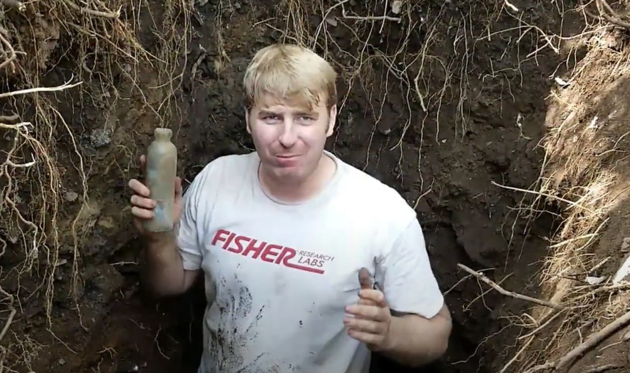 Sharing The Dirt And Glory With The Internet