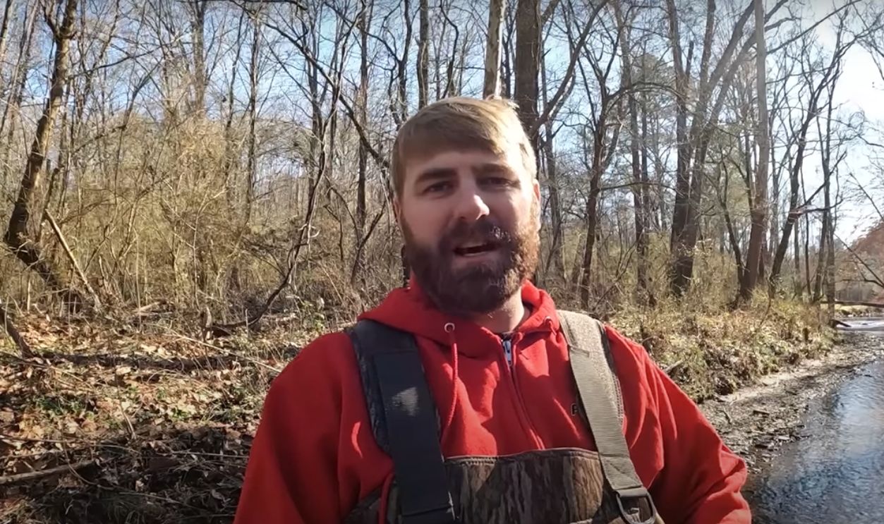 Turning Viewers Into Virtual Explorers