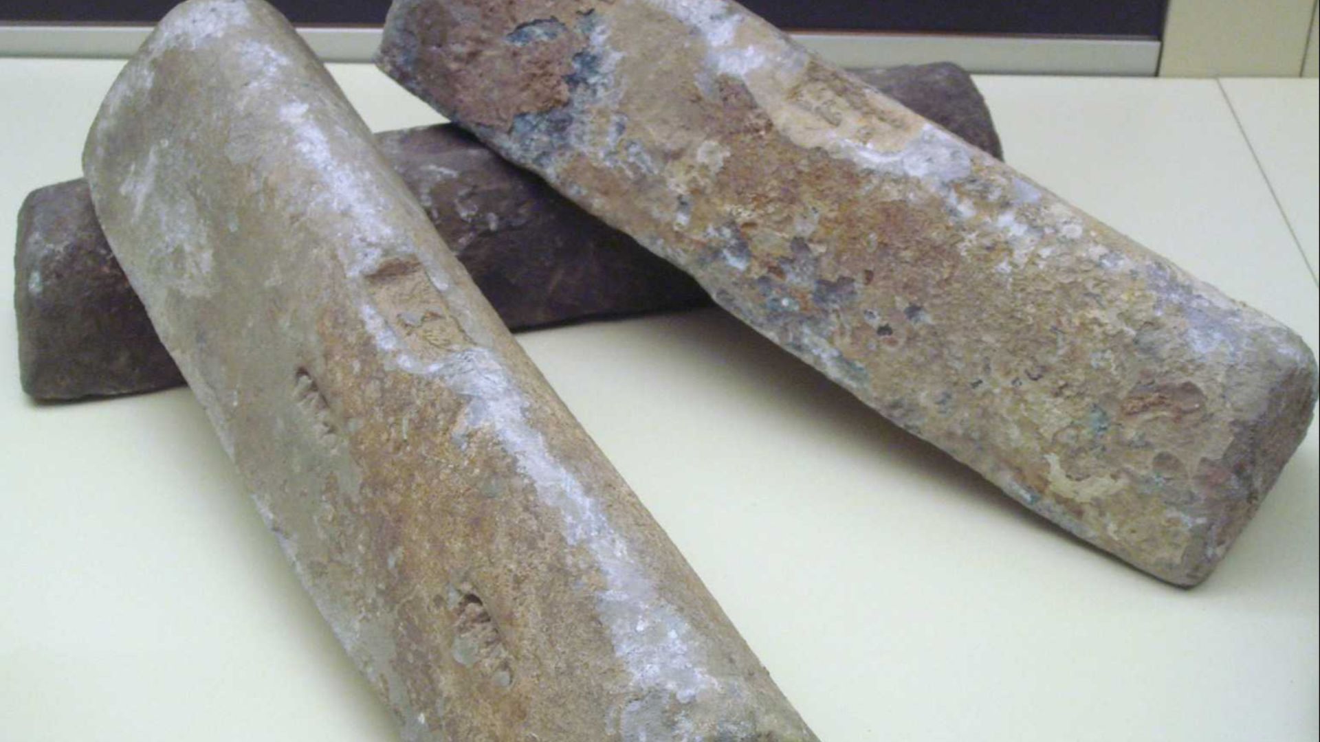 File:Lingotes de plomo.jpg