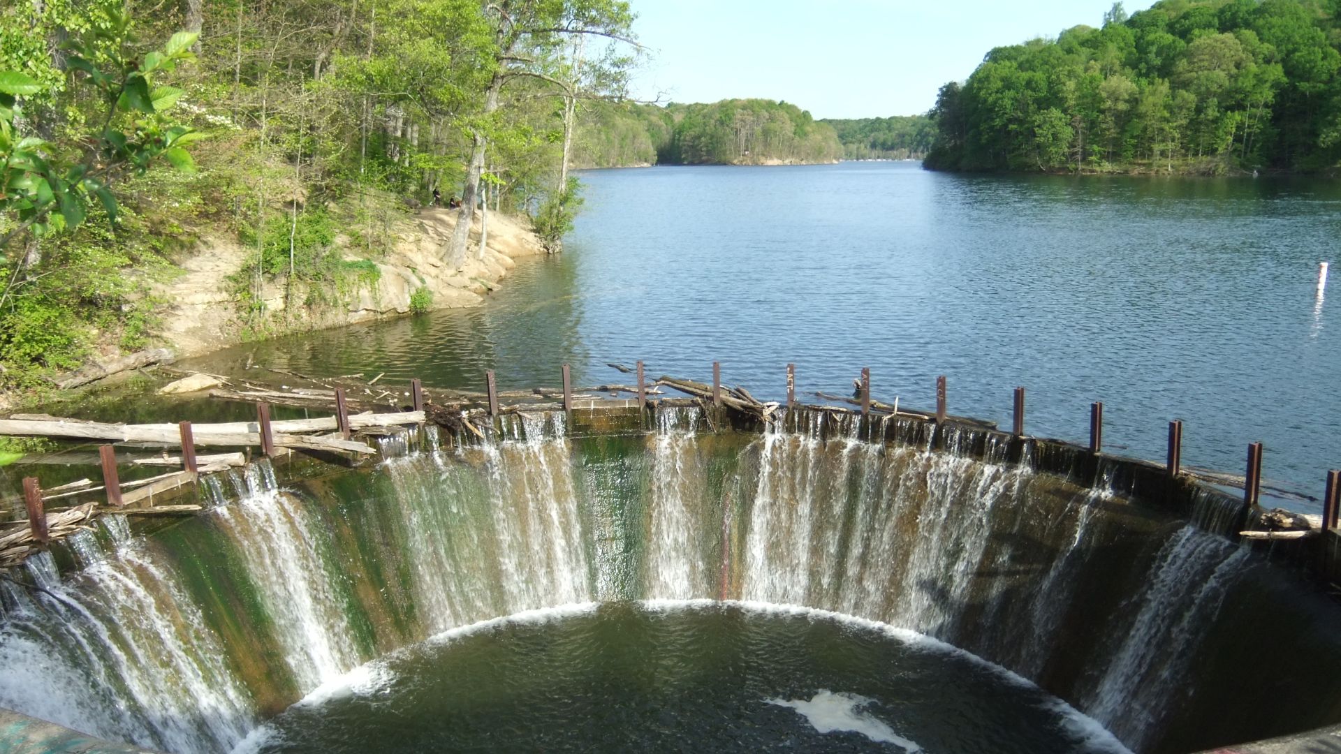 File:Griffy Lake - dam drain - DSCF4386.JPG