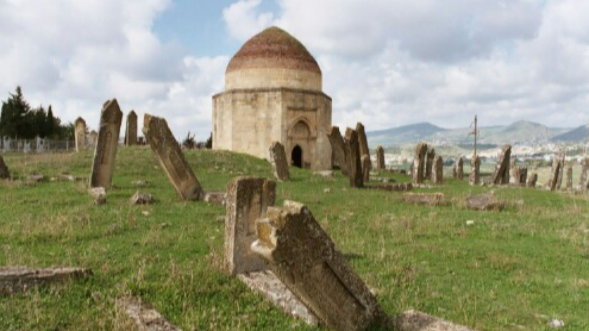 File:Seven-Domed Cemetery, Samaxi, Azerbaijan.jpg