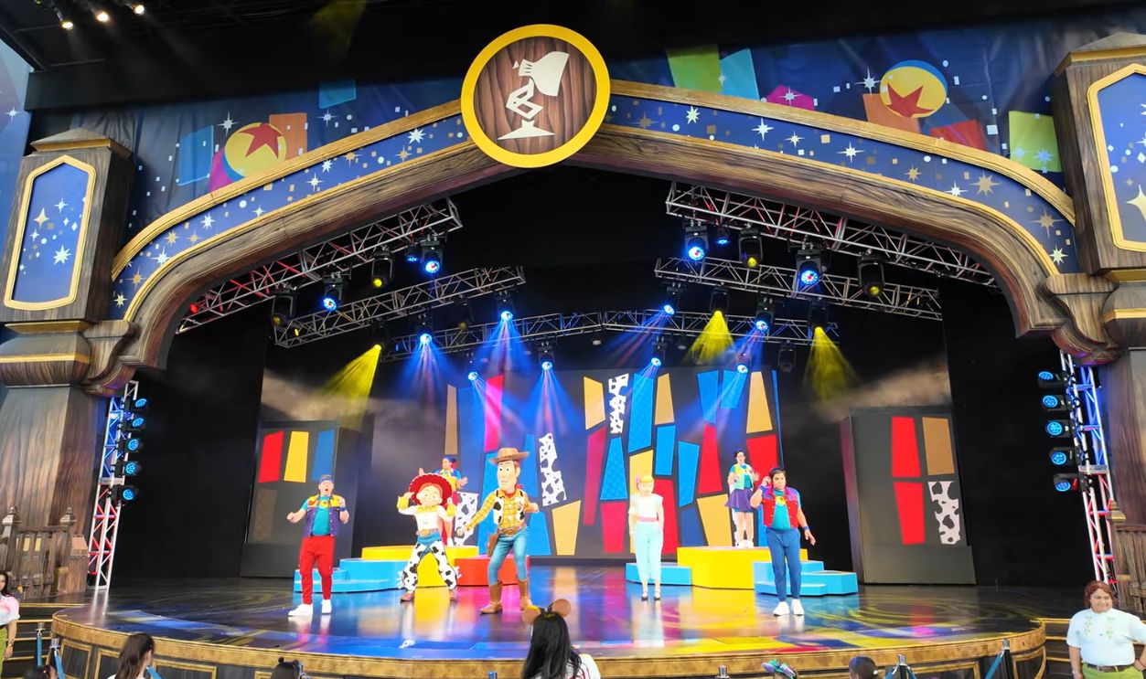 Live Shows And Entertainment