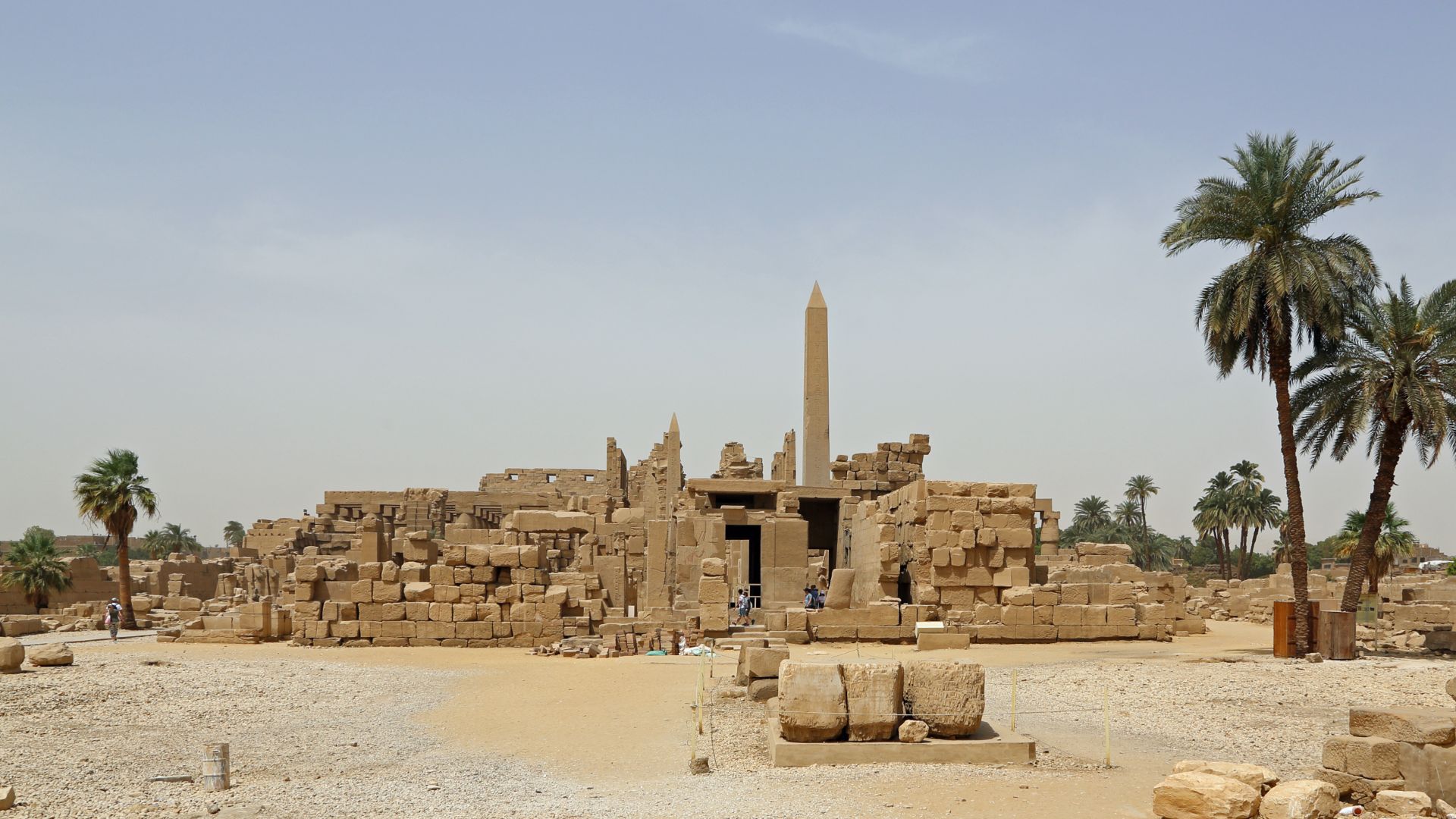 File:Karnak R12.jpg