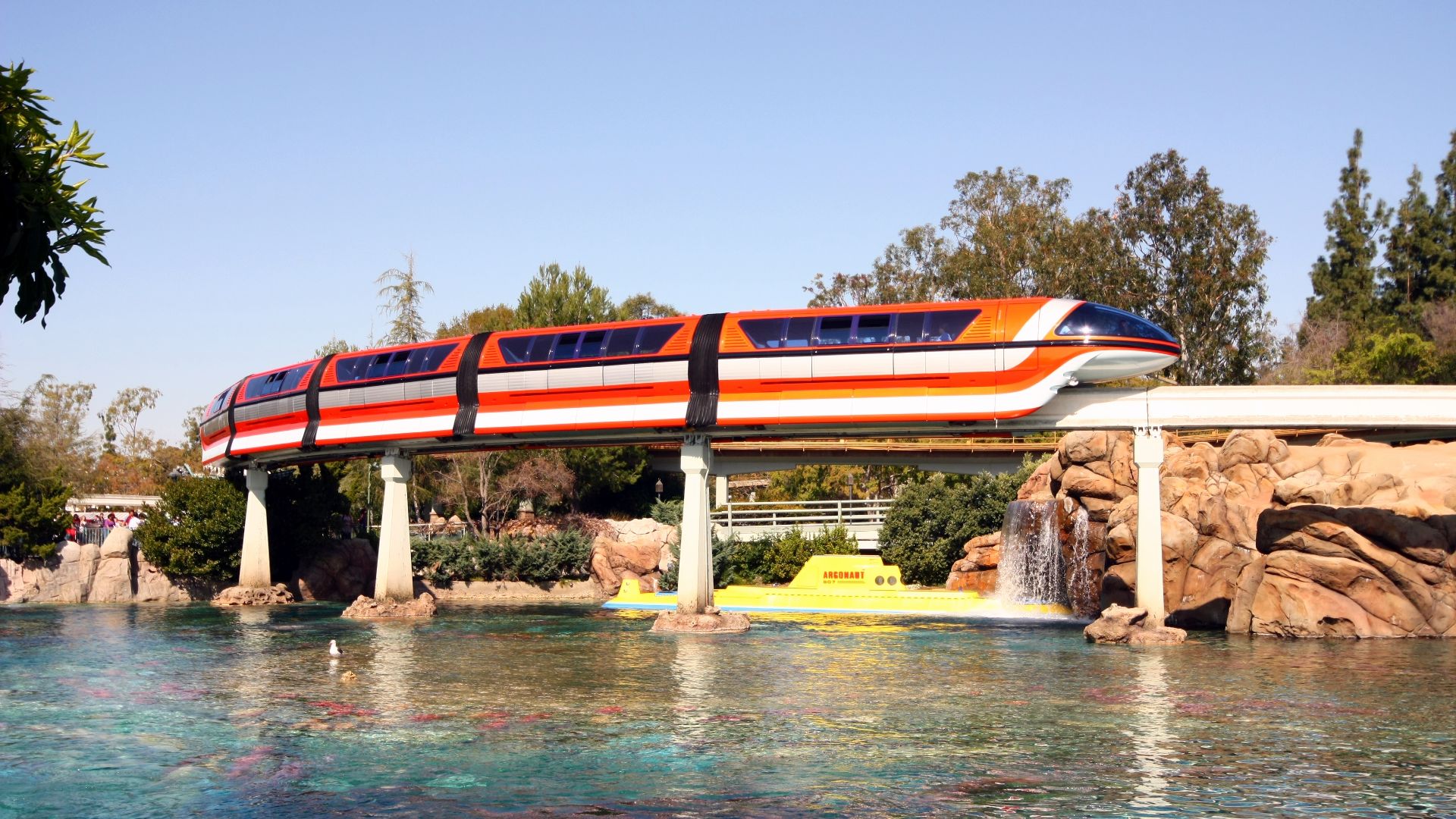 File:Dlp nemo lagoon.jpg