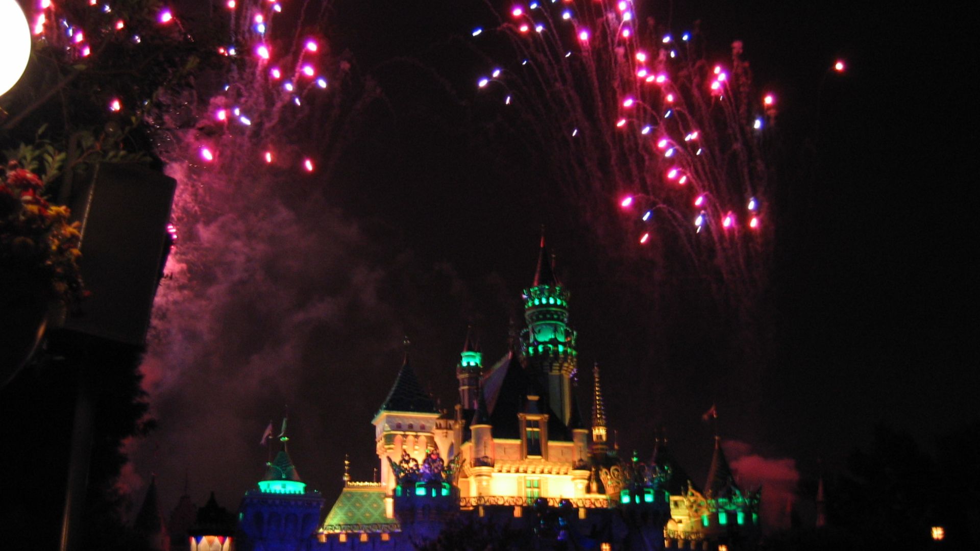 File:Disneylandfireworks.jpg