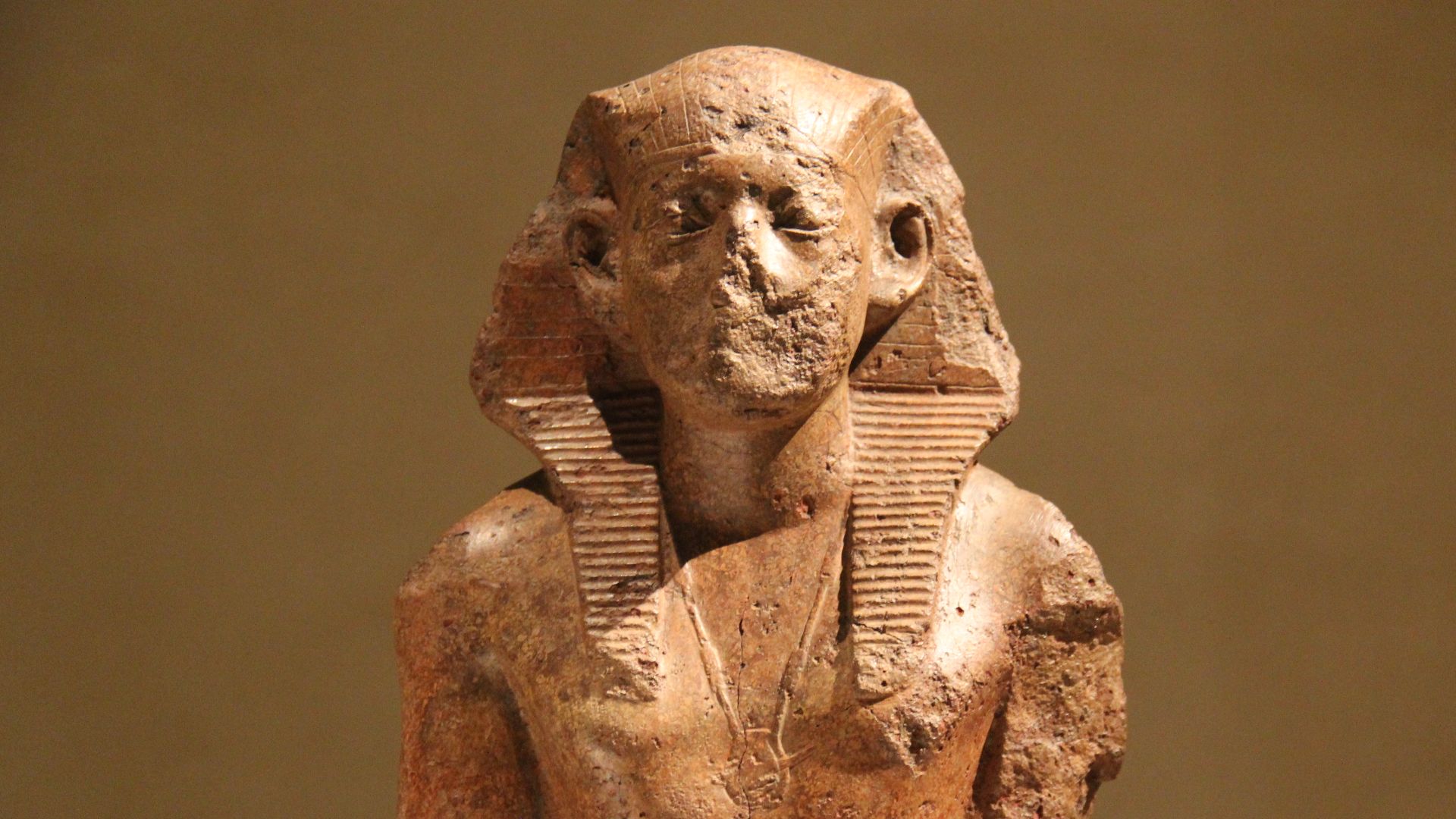 File:Ancient Egypt Half-Statue of Pharaoh Amenemhat III (28134929233).jpg