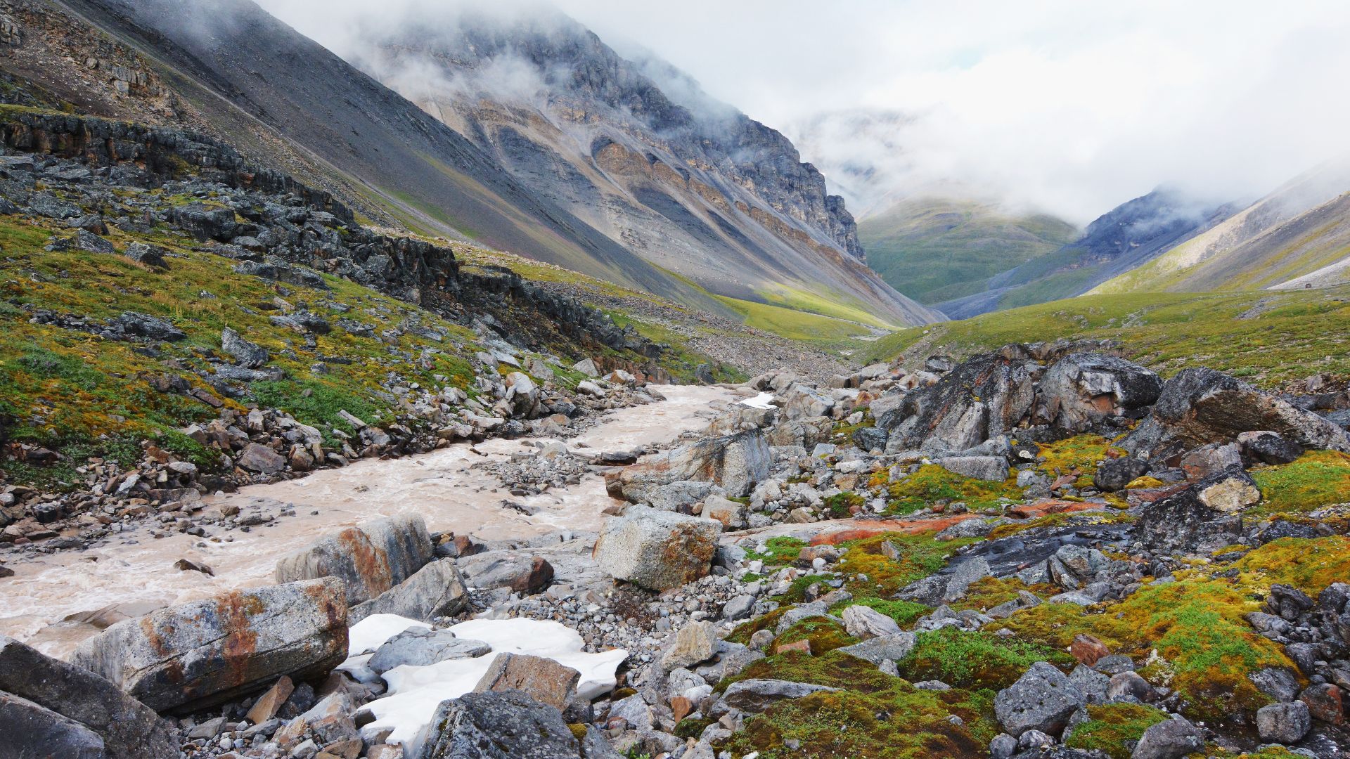 File:Gates of the Arctic National Park, Brooks Range, Alaska.jpg