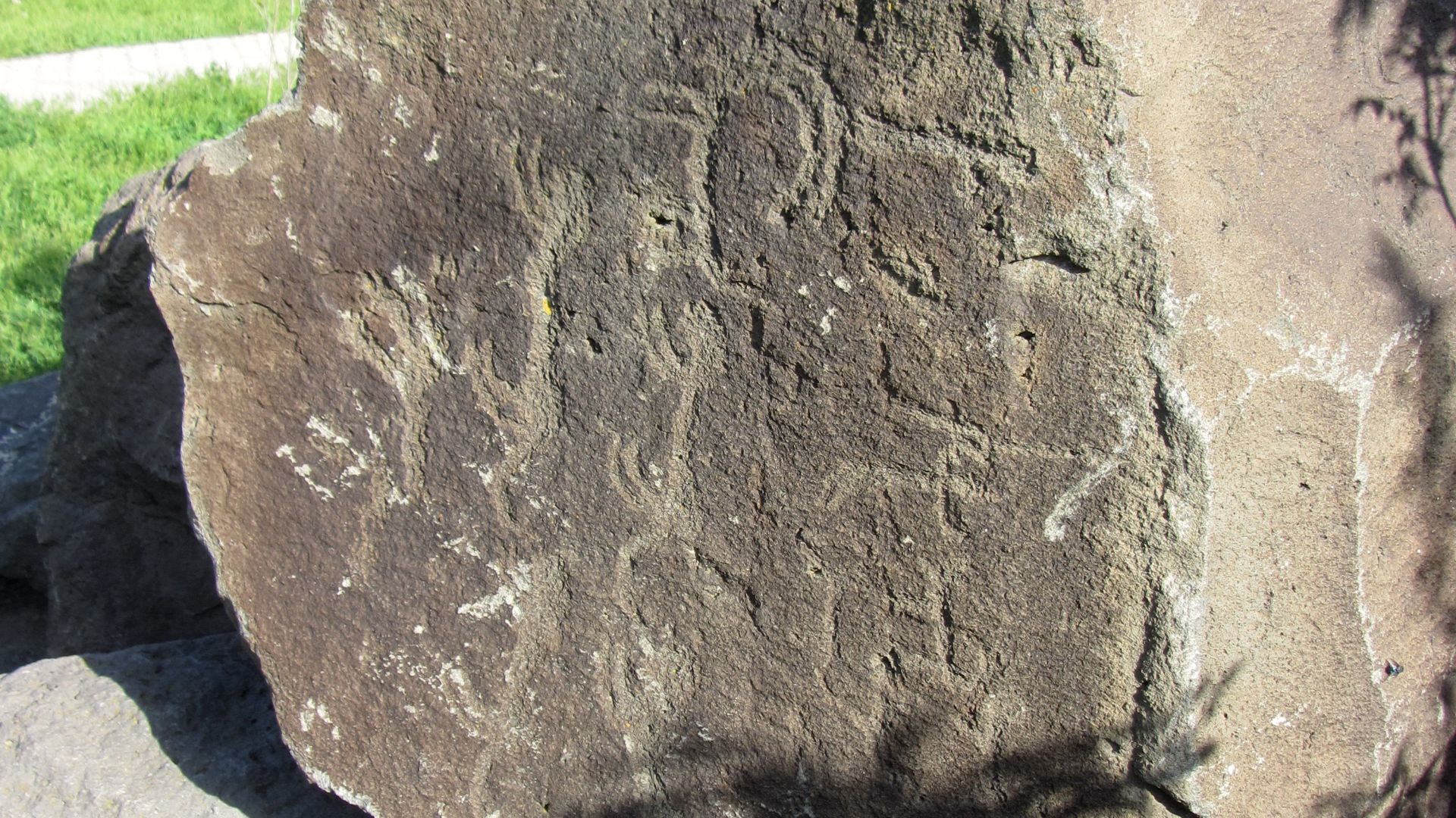 File:Petroglyphs from Ukhtasar Mountain 04.jpg