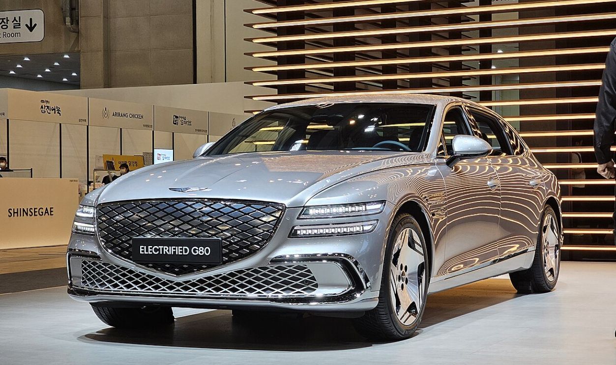  Genesis Electrified G80