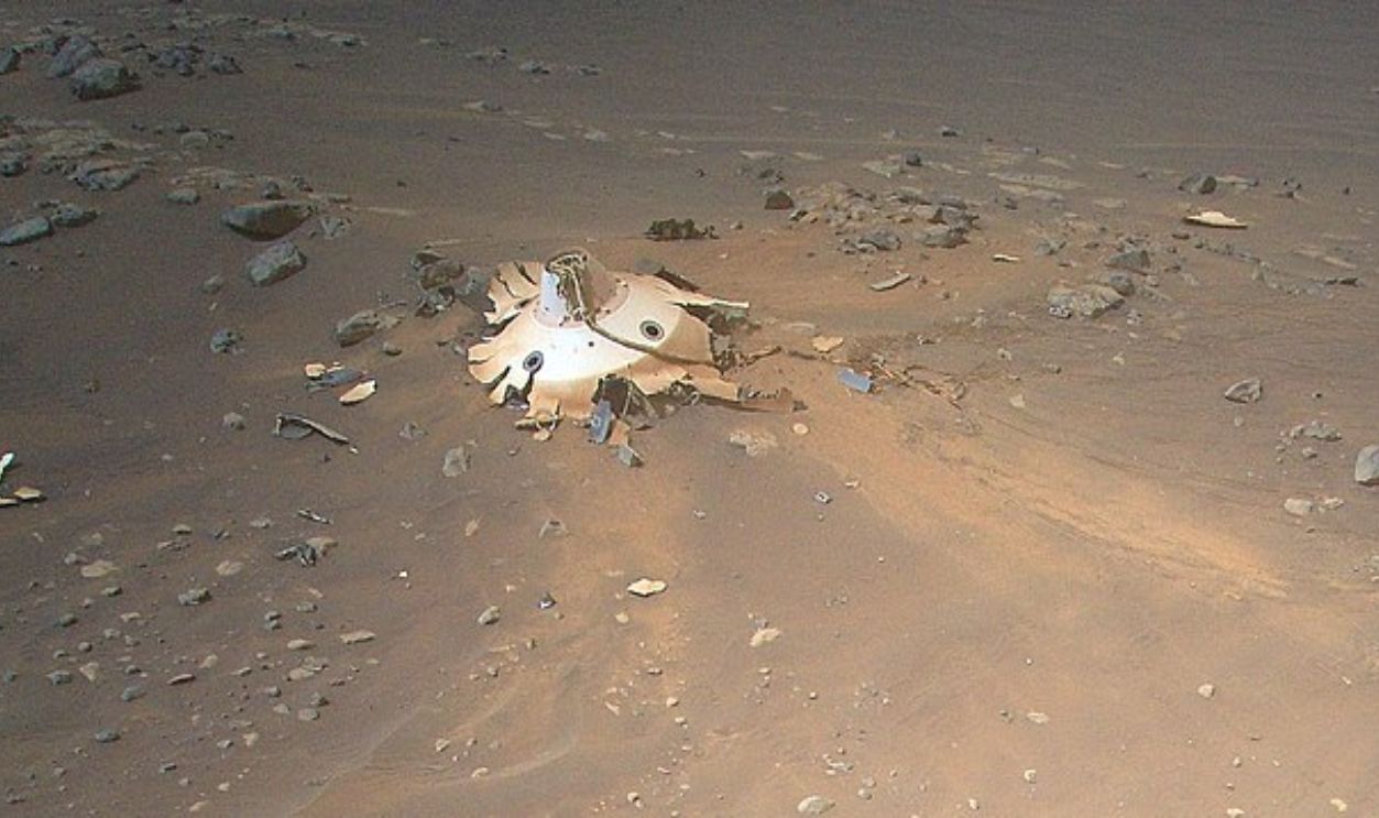 The Parachute Debris
