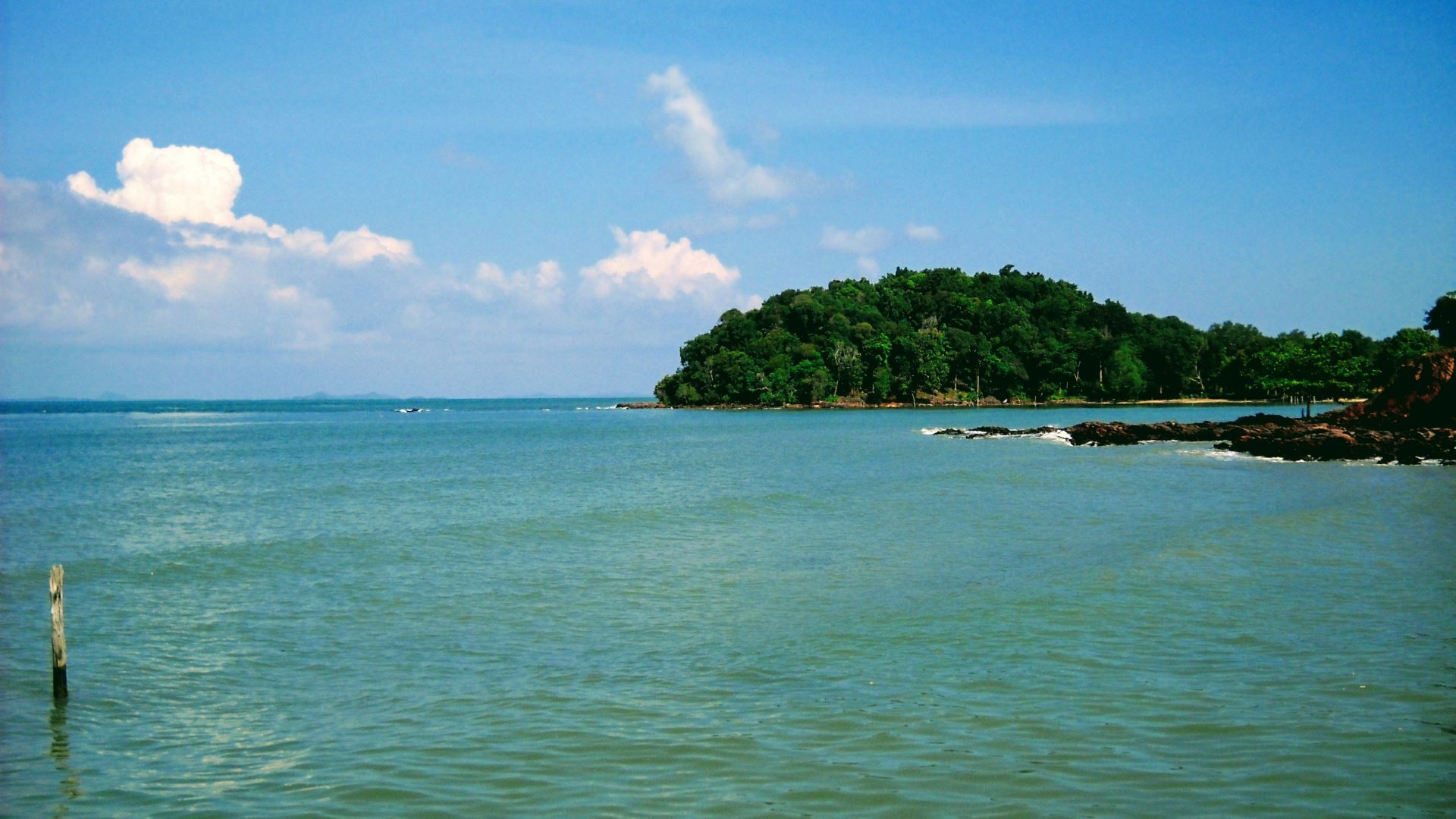 File:Pantai Jembatan 6.jpg