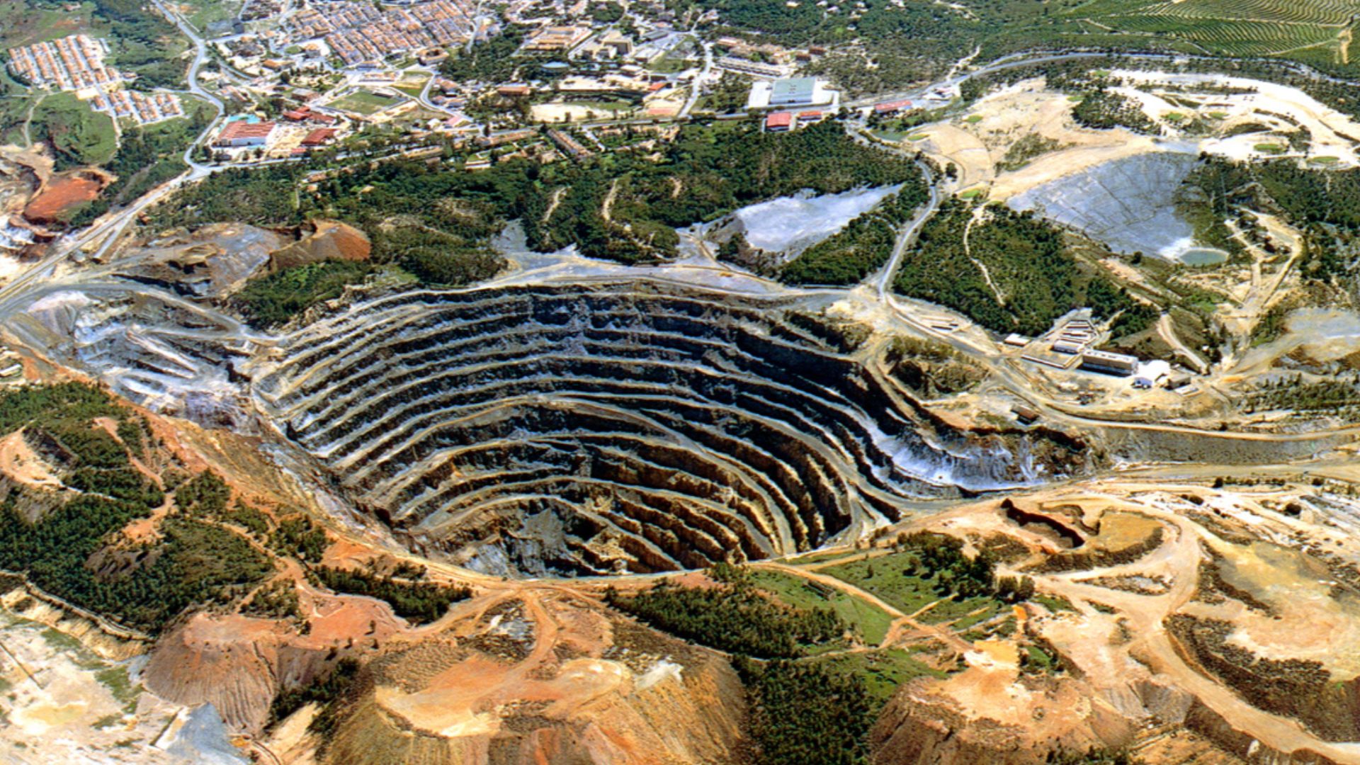 File:Zona Patrimonial Cuenca Minera de Riotinto-Nerva (8093504336).jpg