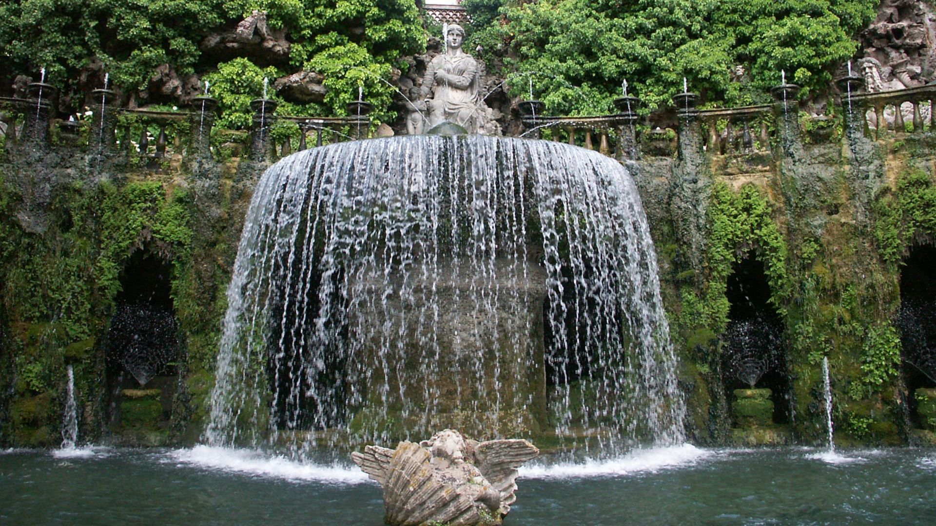 File:Tivoli, Villa d'Este, Fontana dell'Ovato.jpg