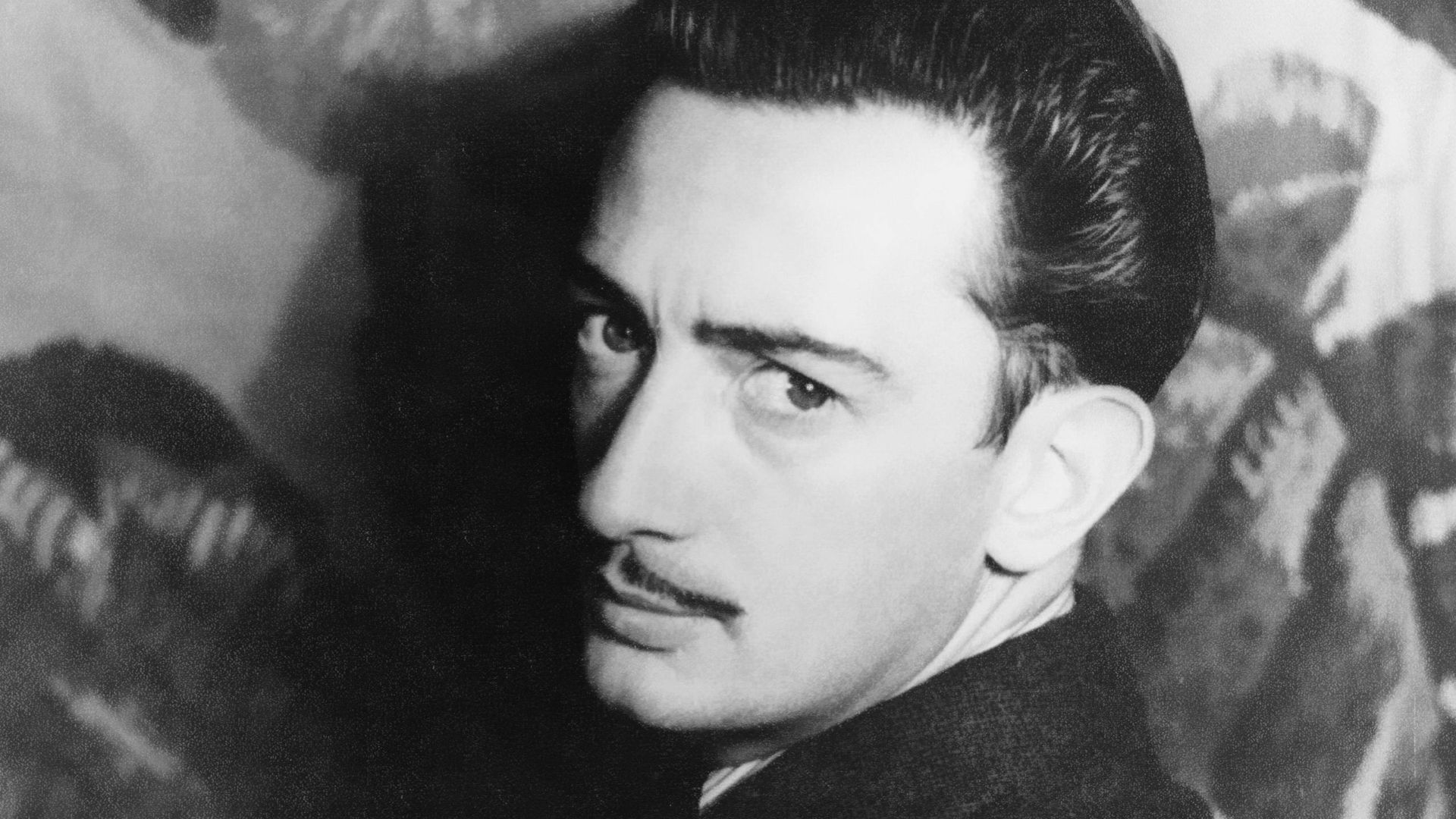 File:Salvador Dalí 1939.jpg