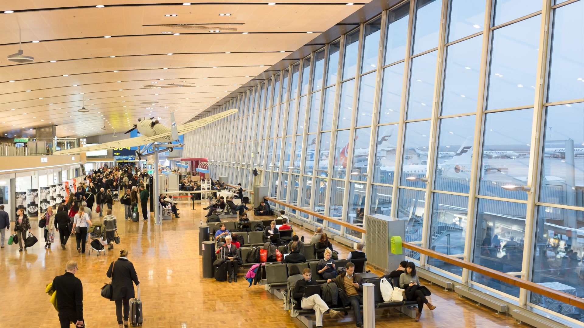 File:Helsinki-Vantaa Airport.jpg