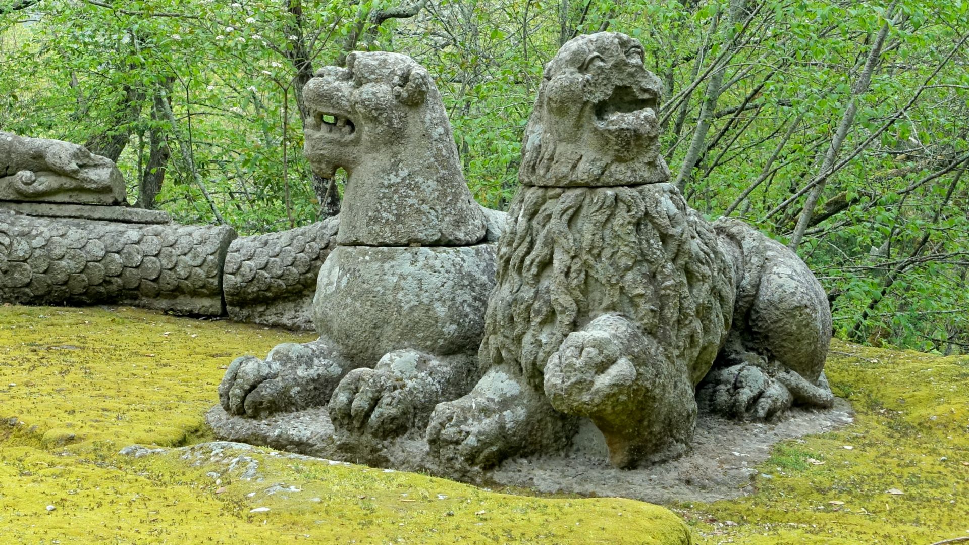 File:Echidna and lions - Parco dei Mostri - Bomarzo, Italy - DSC02630.jpg