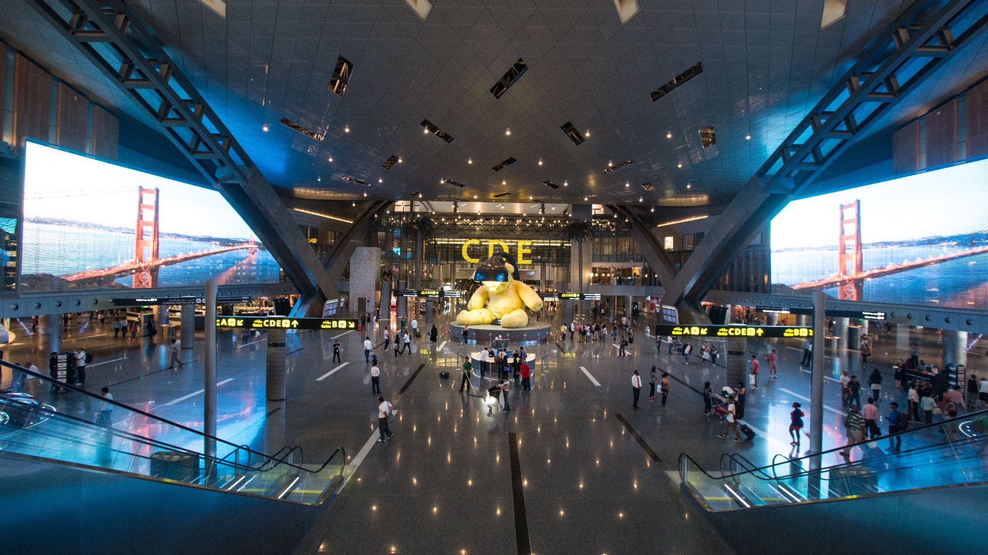 File:Hamad International Airport Doha Qatar 6.jpg