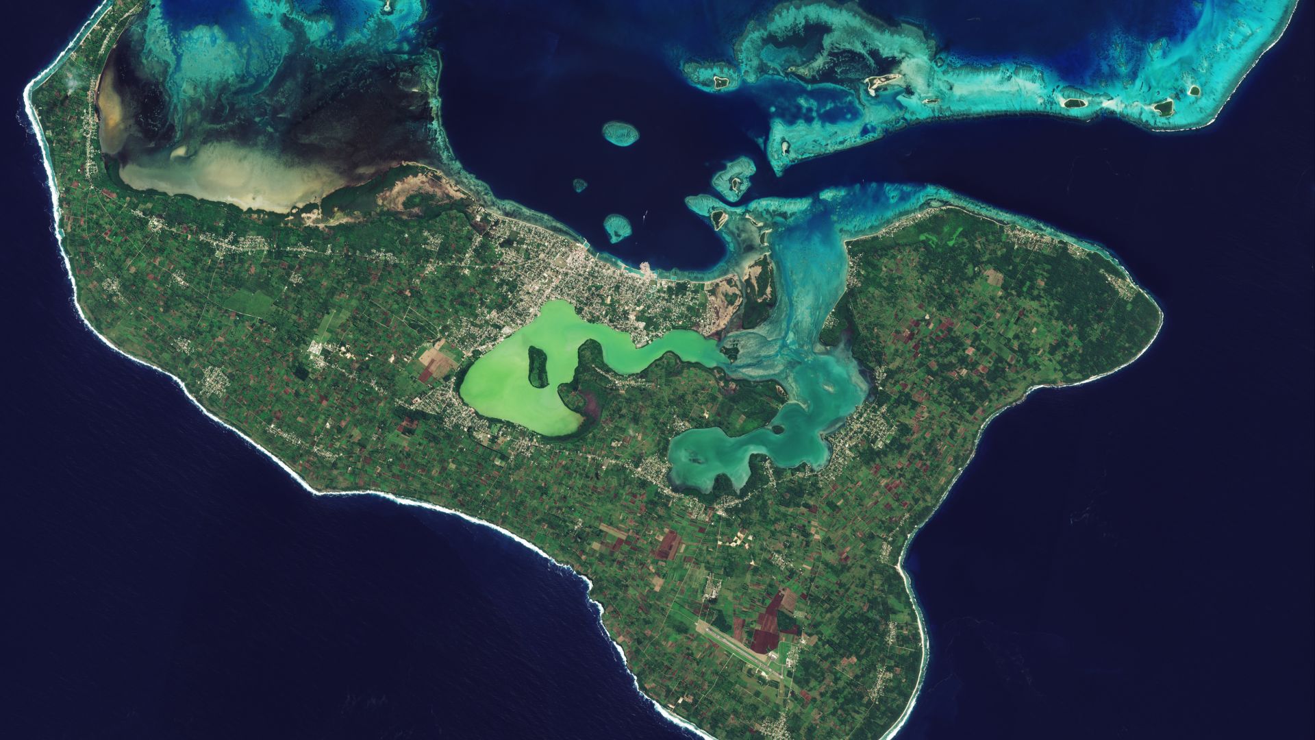 File:Tonga ESA363260.jpg