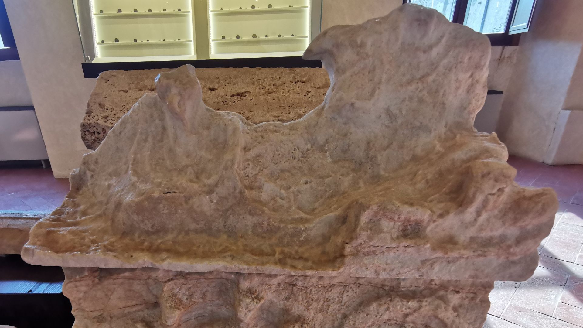 File:Etruscan tombs at Villafranca (Castiglione del Lago) (5).jpg