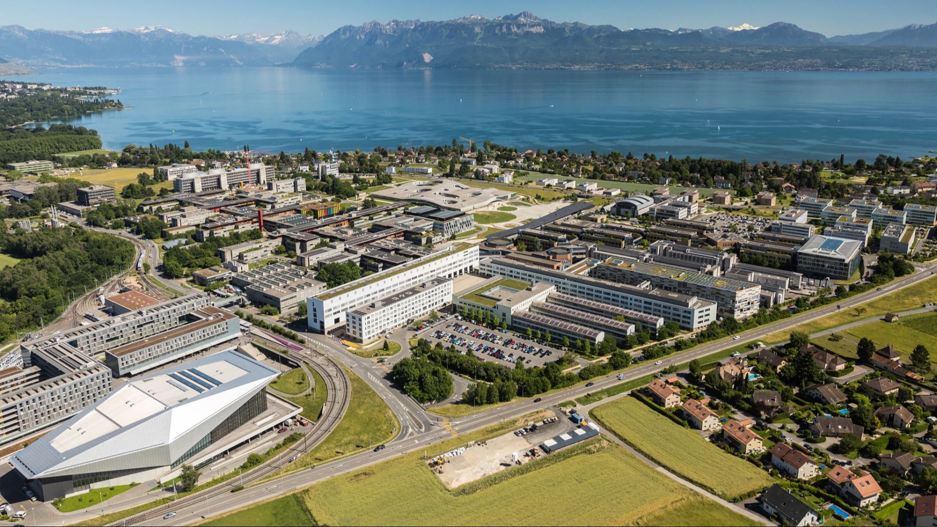File:EPFL campus 2017.jpg