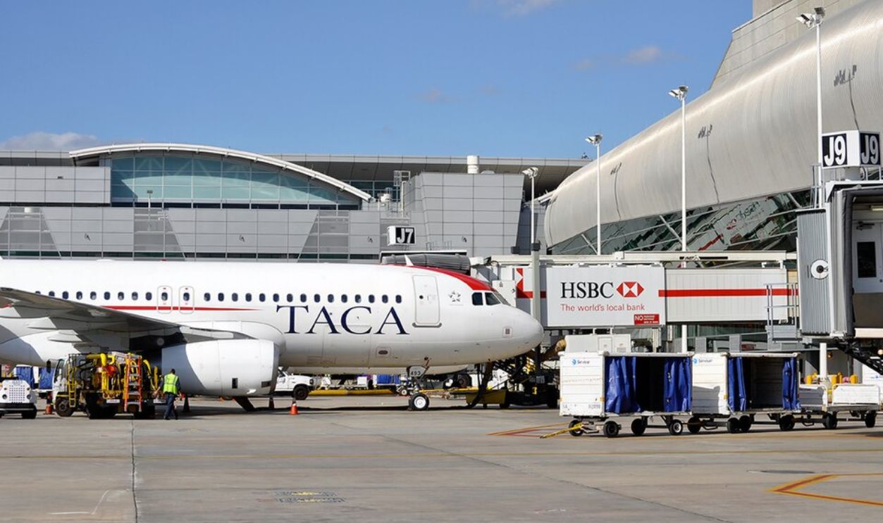 Miami International Airport (MIA)