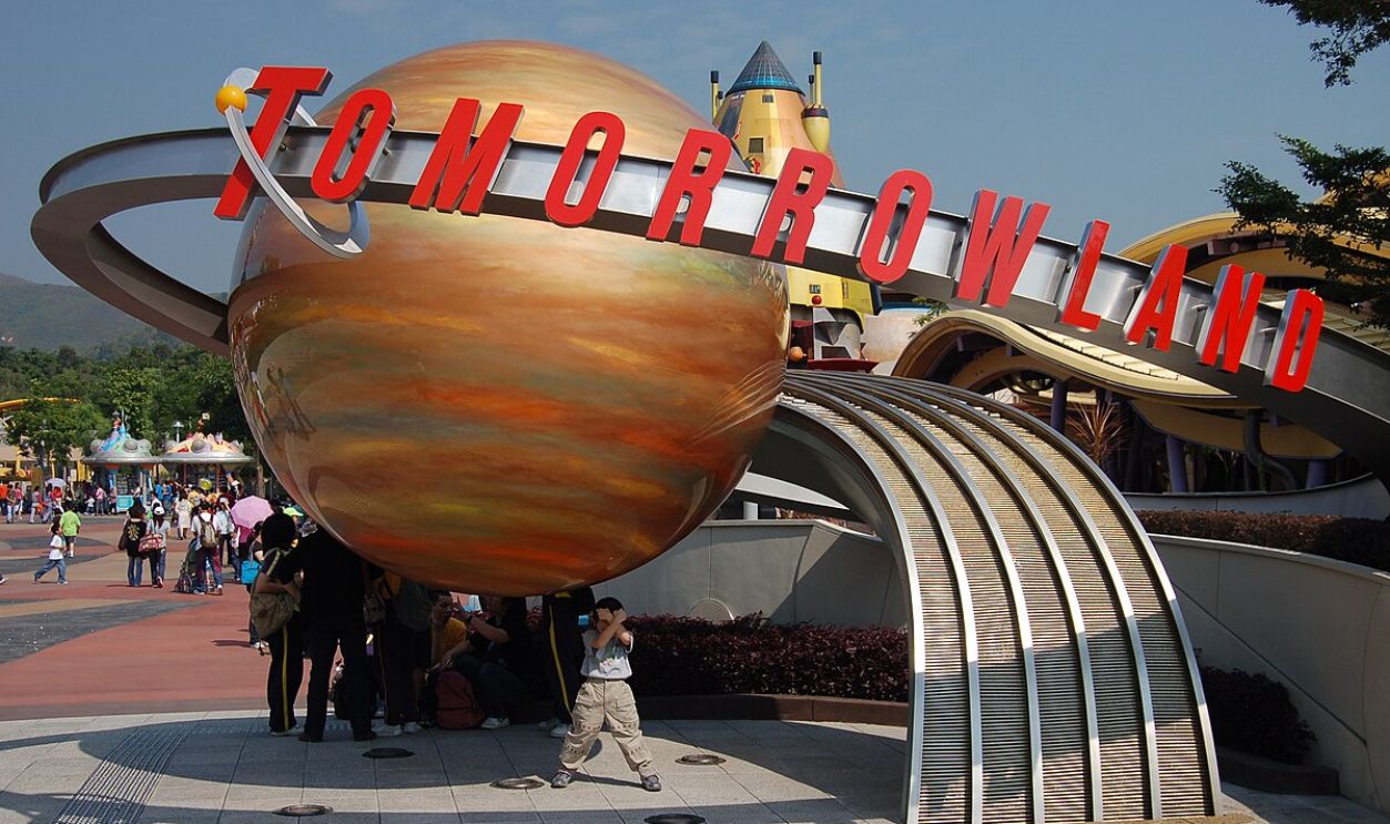 Linking Fantasyland And Tomorrowland By Air