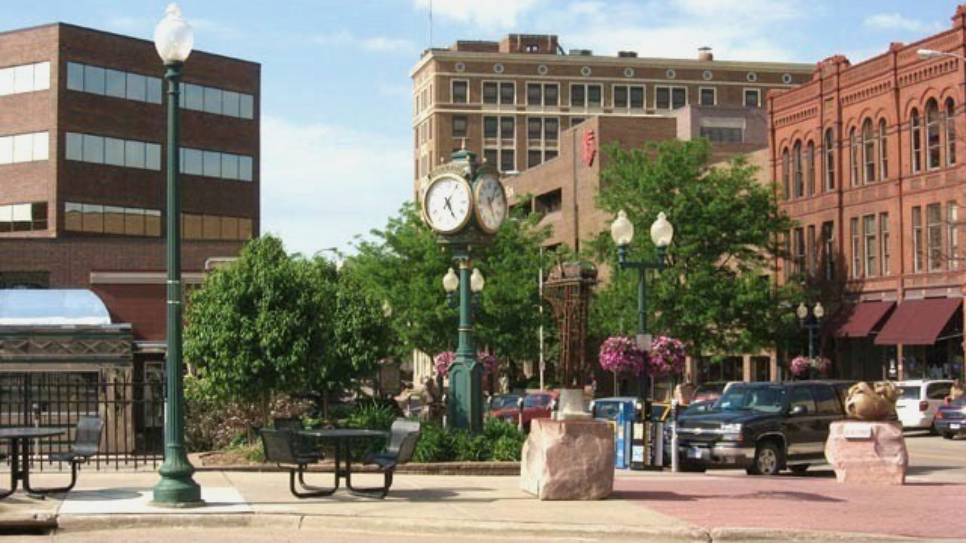 File:Downtown Sioux Falls 61.jpg