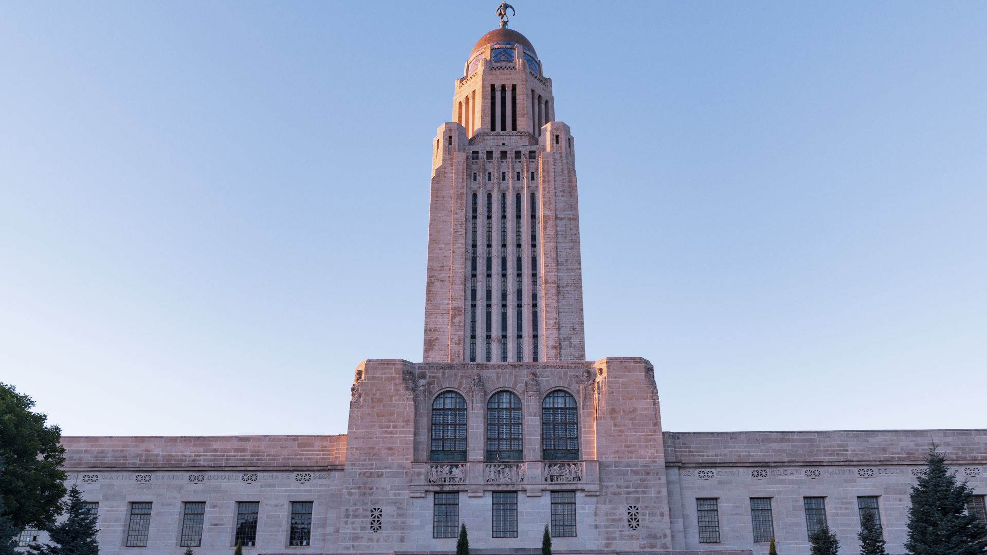 File:Nebraska State Capitol Building, Lincoln (44016962335).jpg