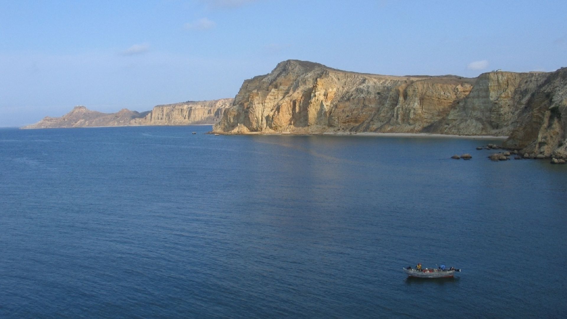 File:Beach of Coatinha in Benguela, Angola.jpg