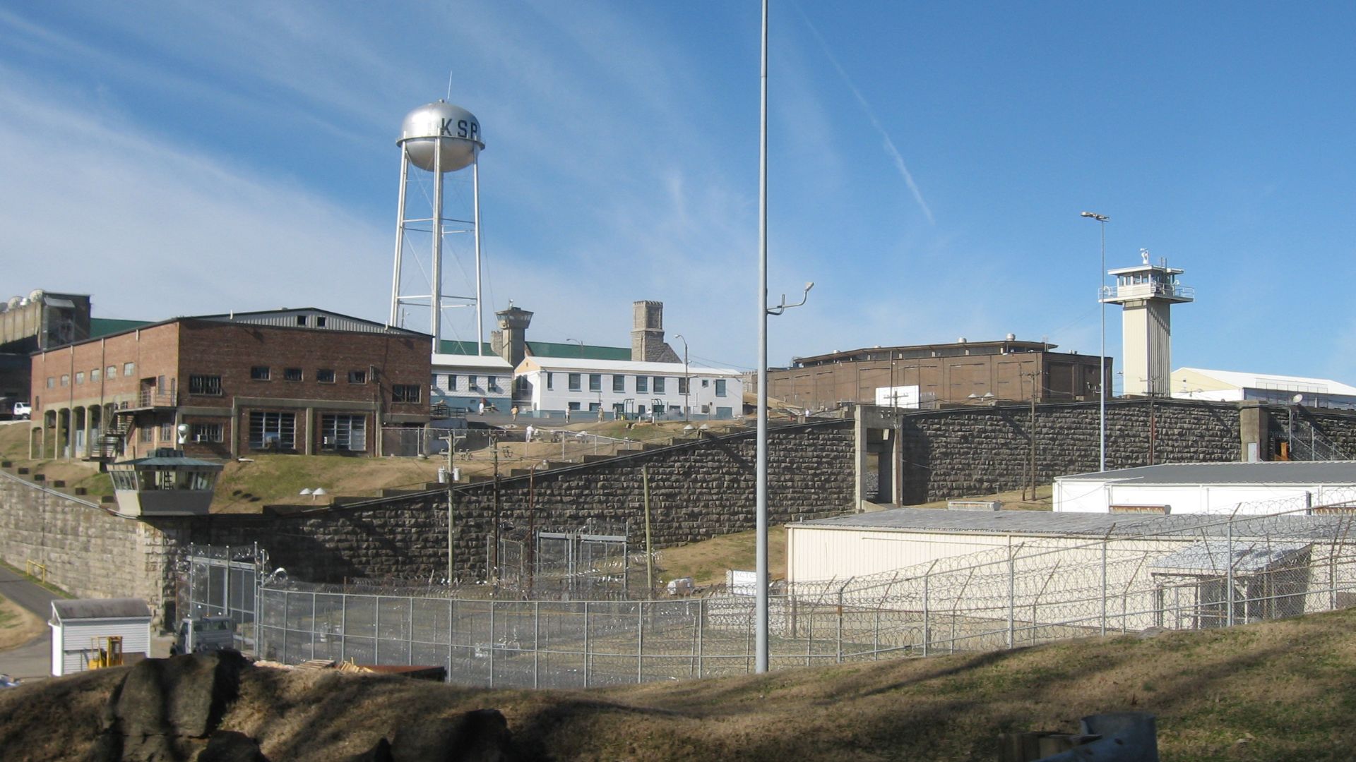 File:Kentucky State Penitentiary from east.jpg