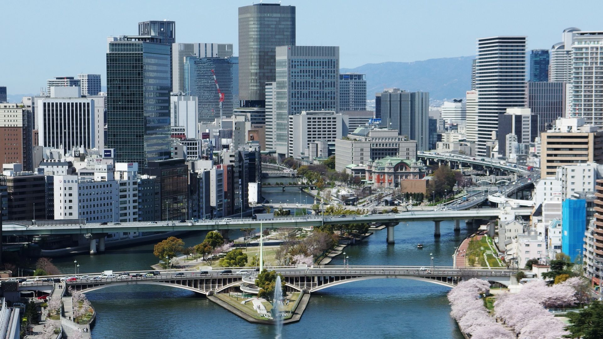 File:Nakanoshima Skyscrapers in 201504 001.jpg