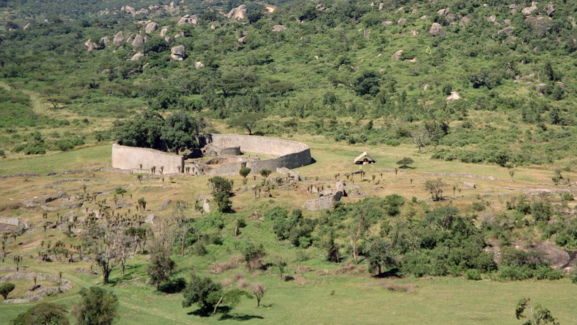 File:Great-Zimbabwe.jpg