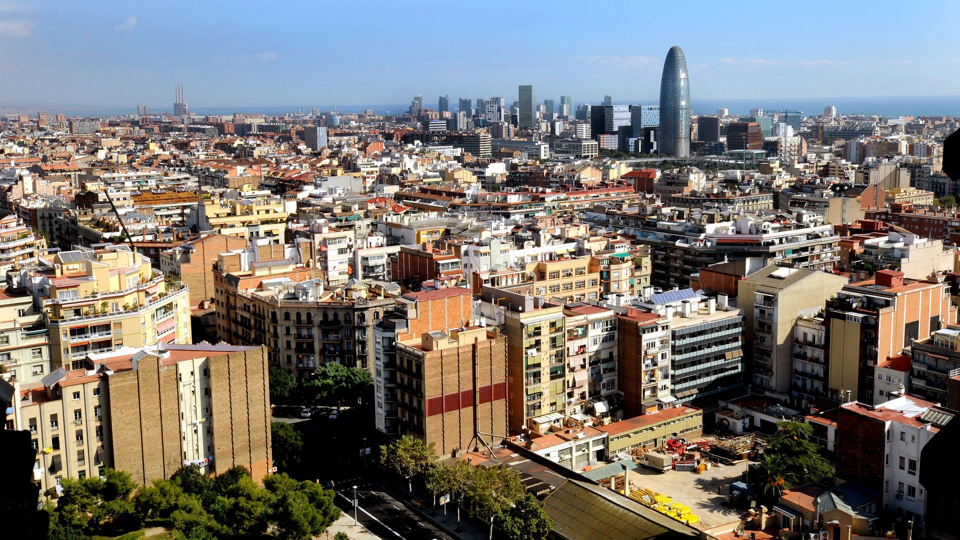 File:Barcelona skyline.jpg