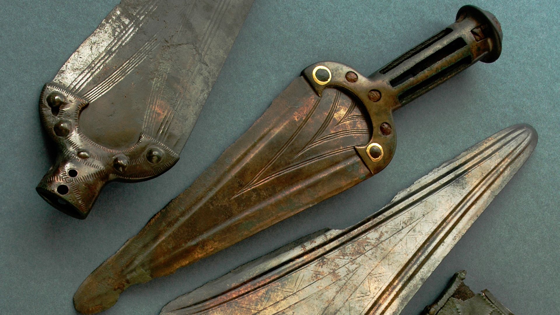 File:Early Bronze Age daggers, Czech Republic.jpg