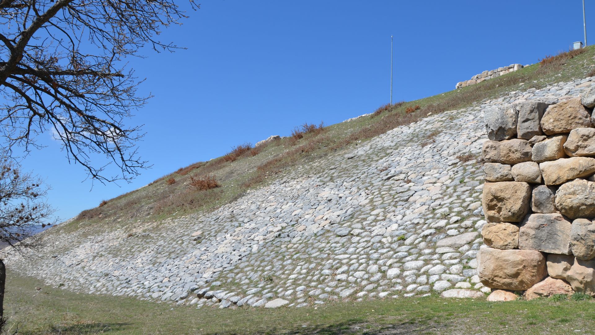 File:Hattusa, capital of the Hittite Empire 10.jpg