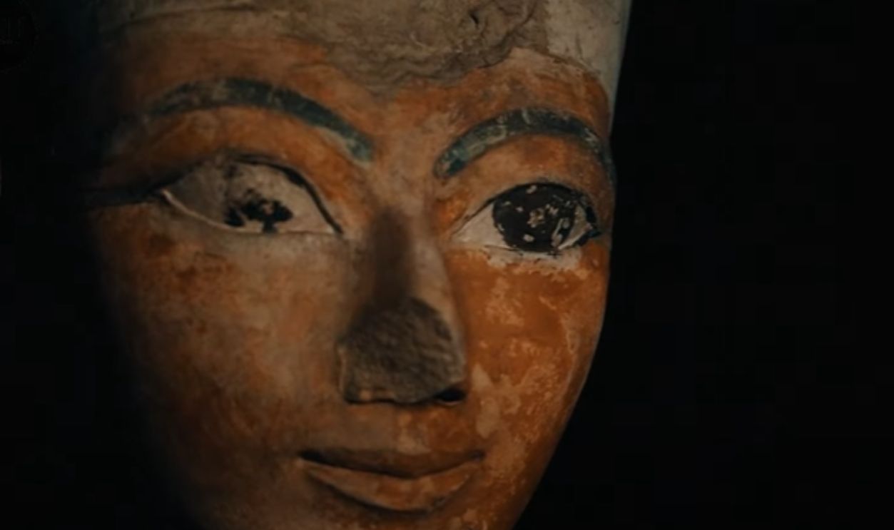 Sarcophagus (Tomb With Coffin) From The New Kingdom