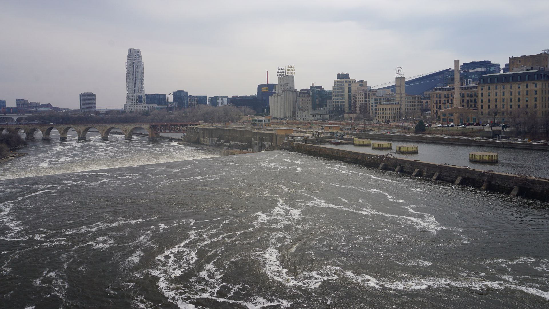 File:Minneapolis April 2025 27 (Mississippi River).jpg