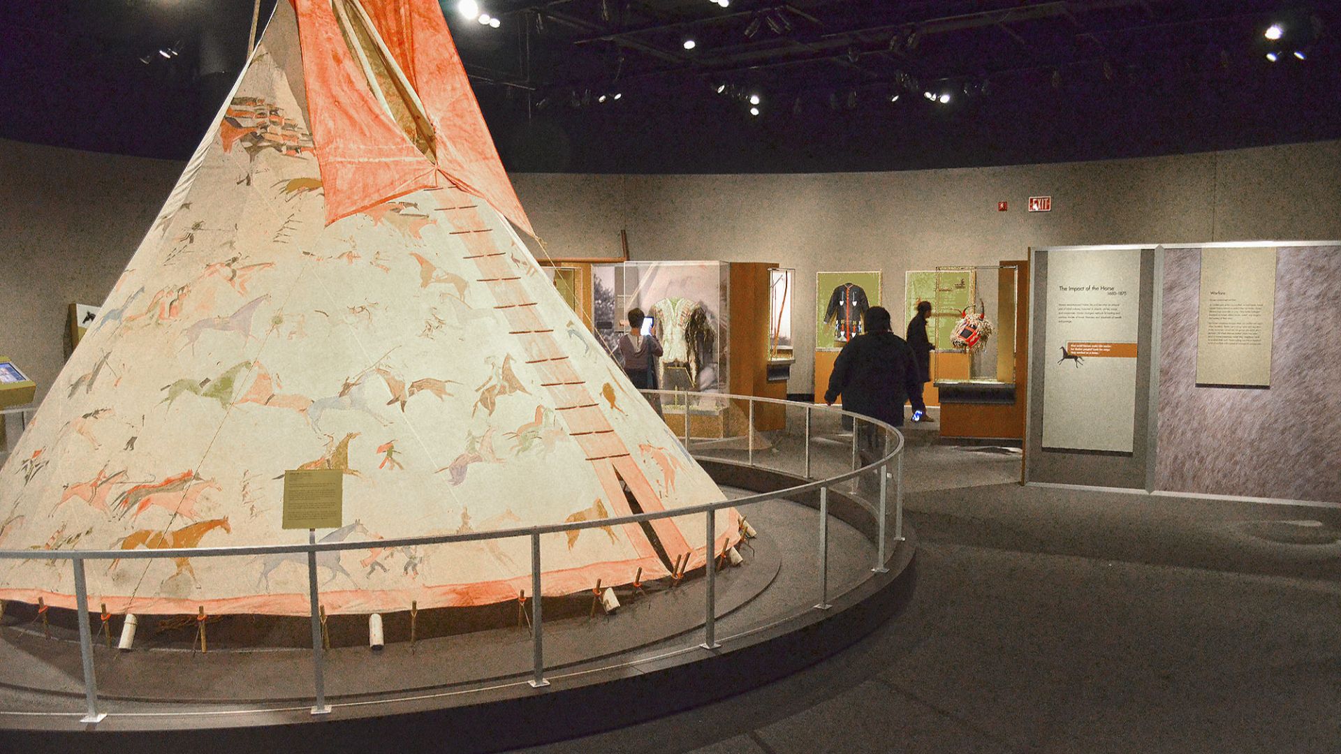 File:Lakota canvas tipi - 1900 - Smithsonian National Museum of the Native American - 2012 (8197186595).jpg