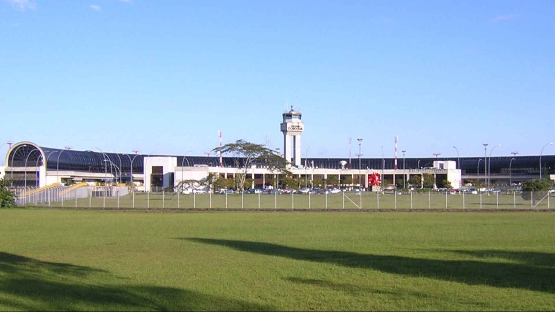 File:Aeropuerto Jose Maria Cordova-Exterior1.JPG