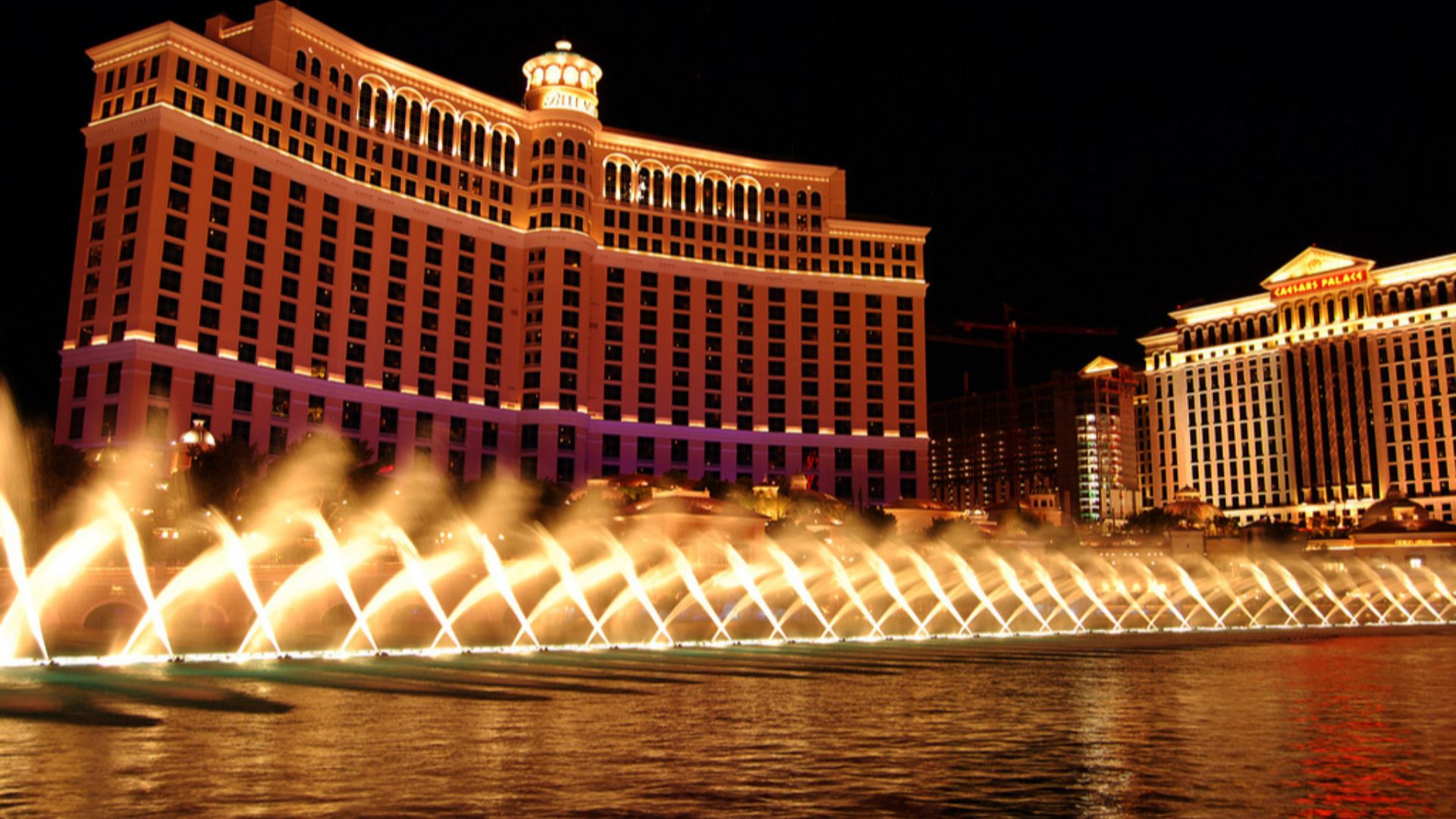 File:Bellagio Fountain.jpg