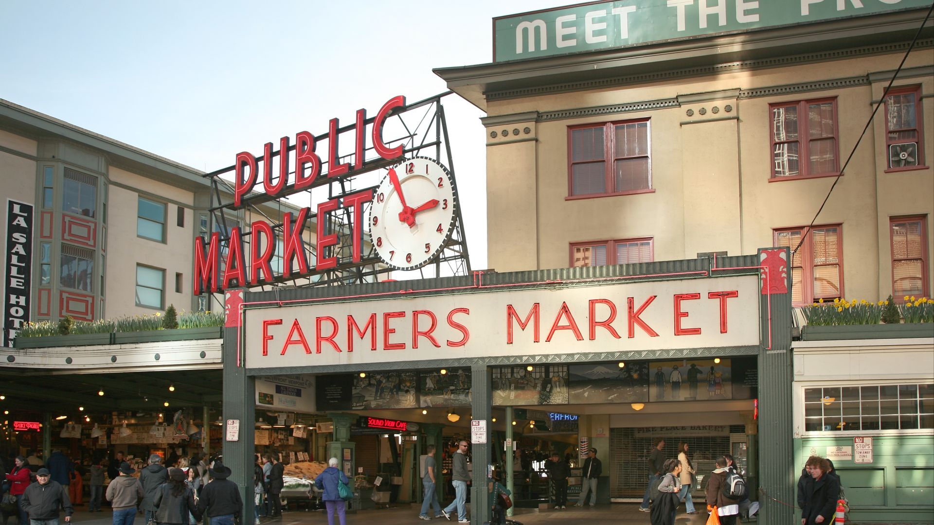 File:Pike Place Market Seattle.jpg