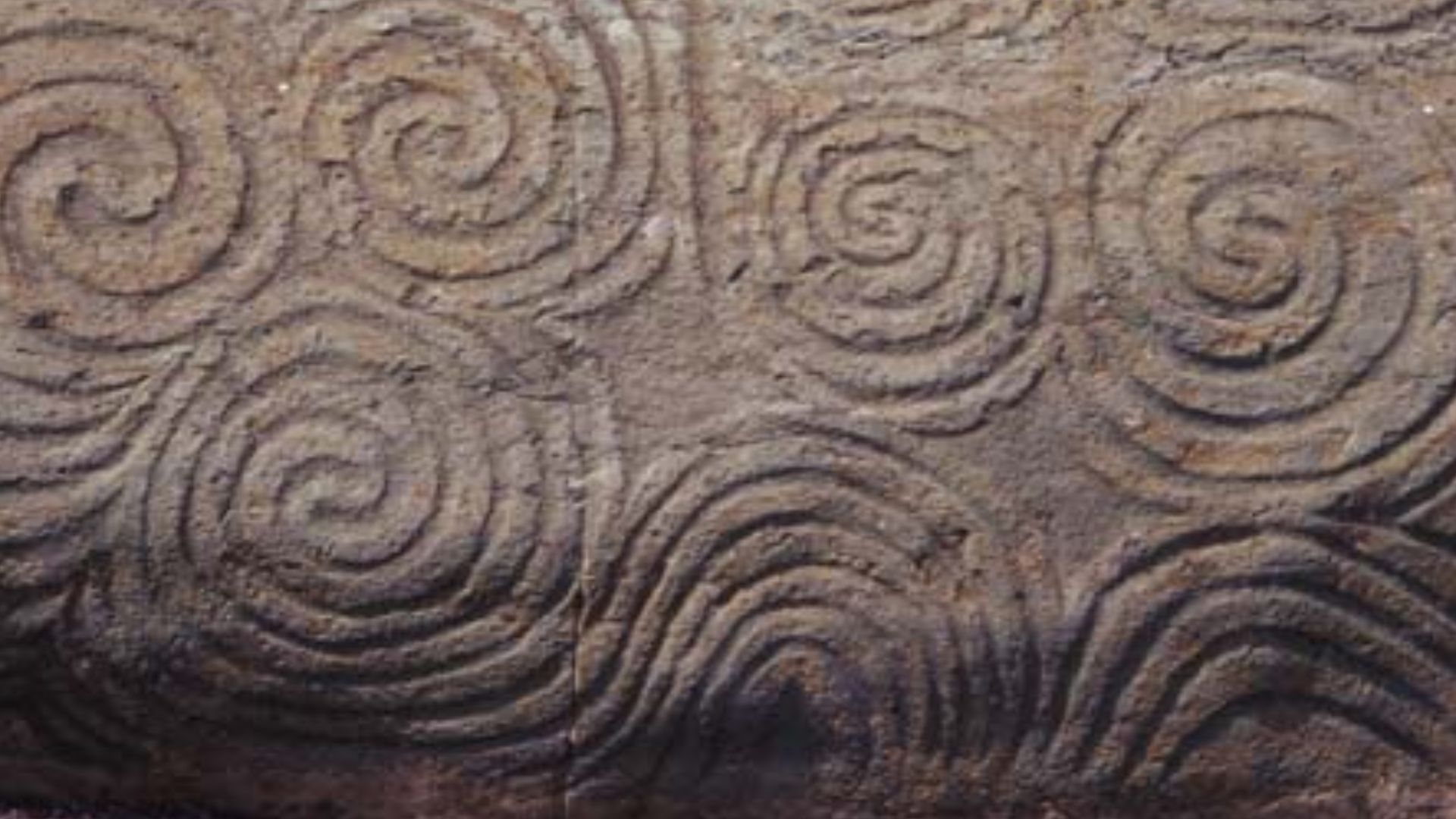 File:Newgrange Entrance Stone.jpg