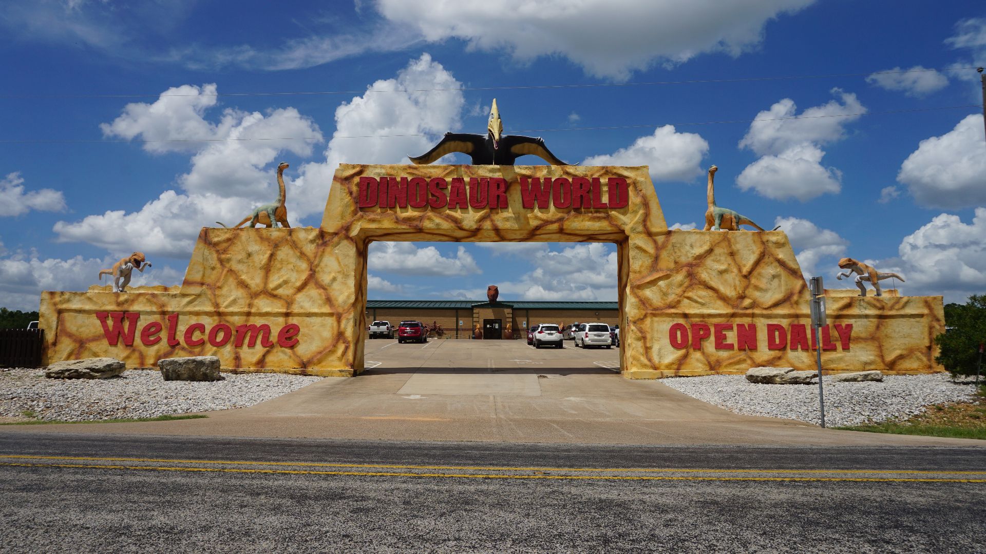 File:Glen Rose August 2017 29 (Dinosaur World).jpg