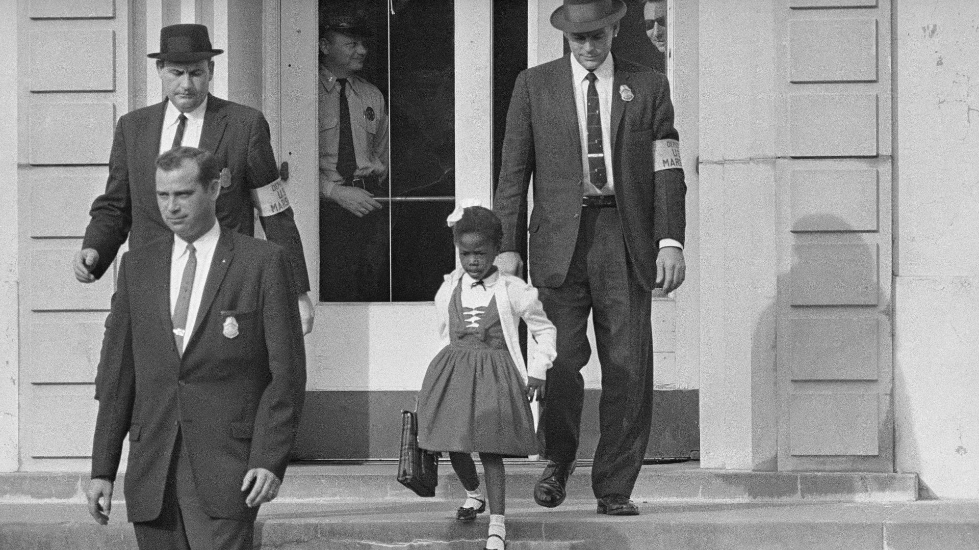 File:US Marshals with Young Ruby Bridges on School Steps - Original.jpg