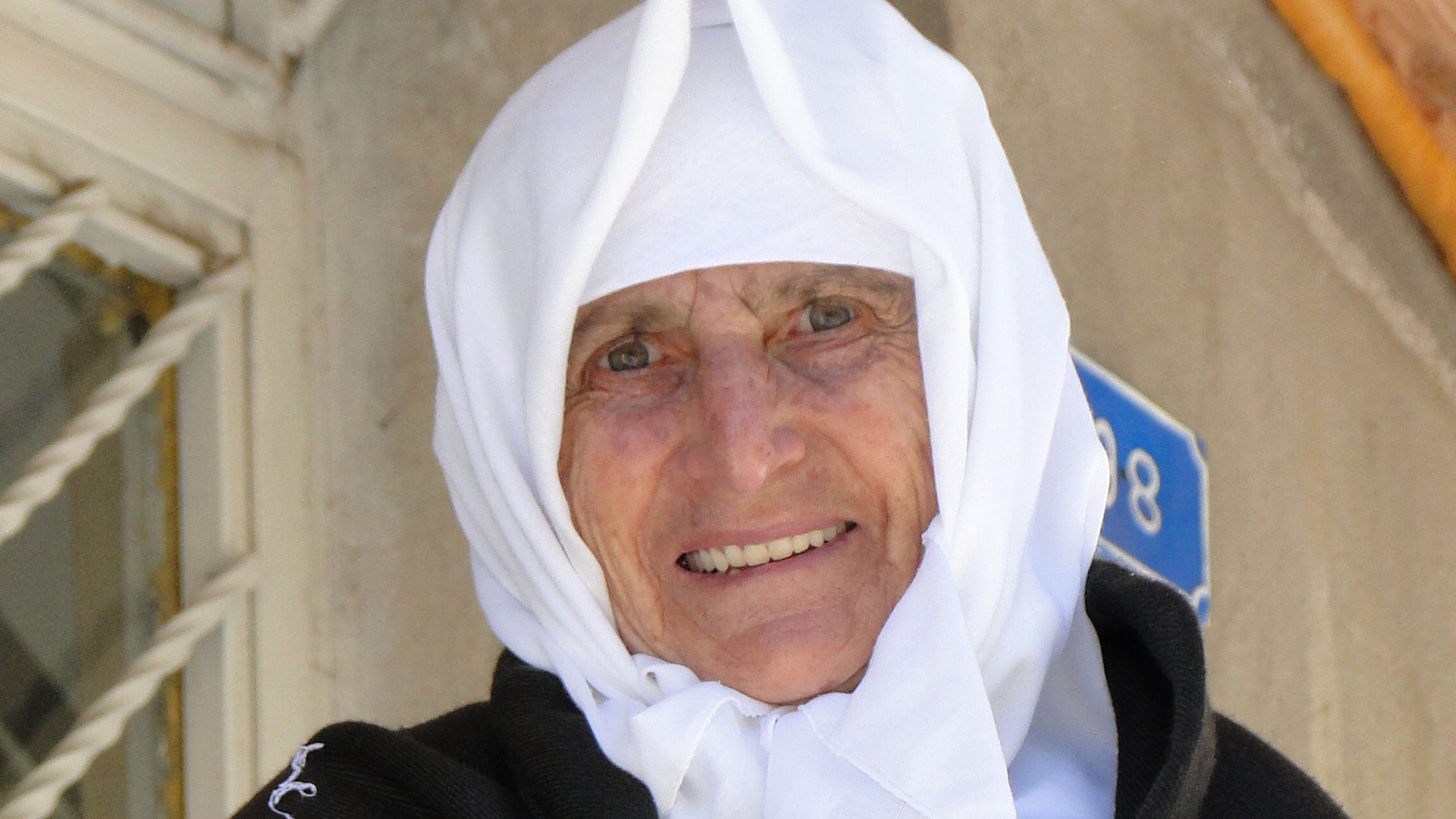 File:Elderly Woman in Traditional Dress - Kars - Turkey - 02 (5815147916).jpg