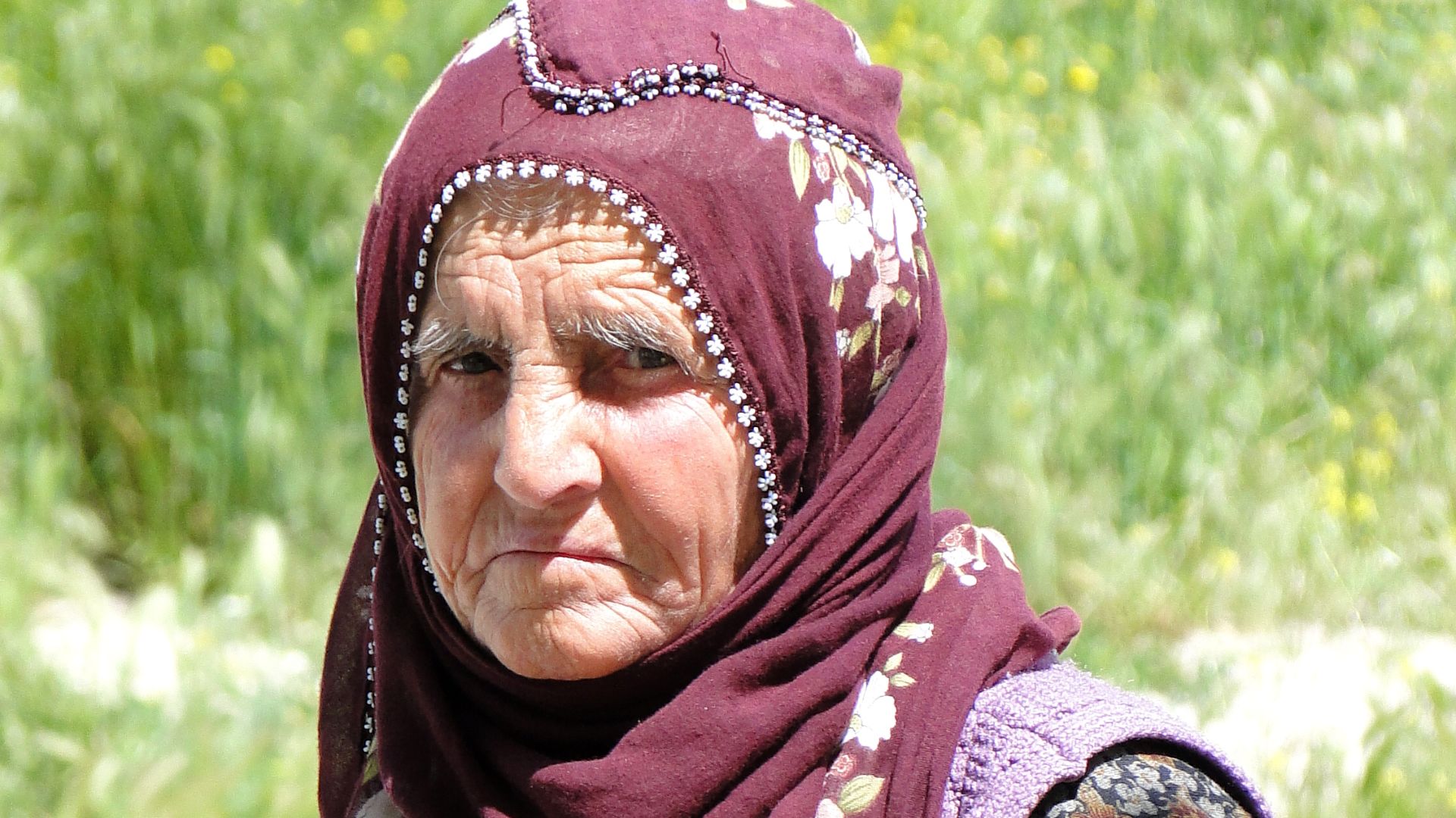 File:Elderly Woman with Newspaper - Cavusin - Cappadocia - Turkey (5764778649).jpg