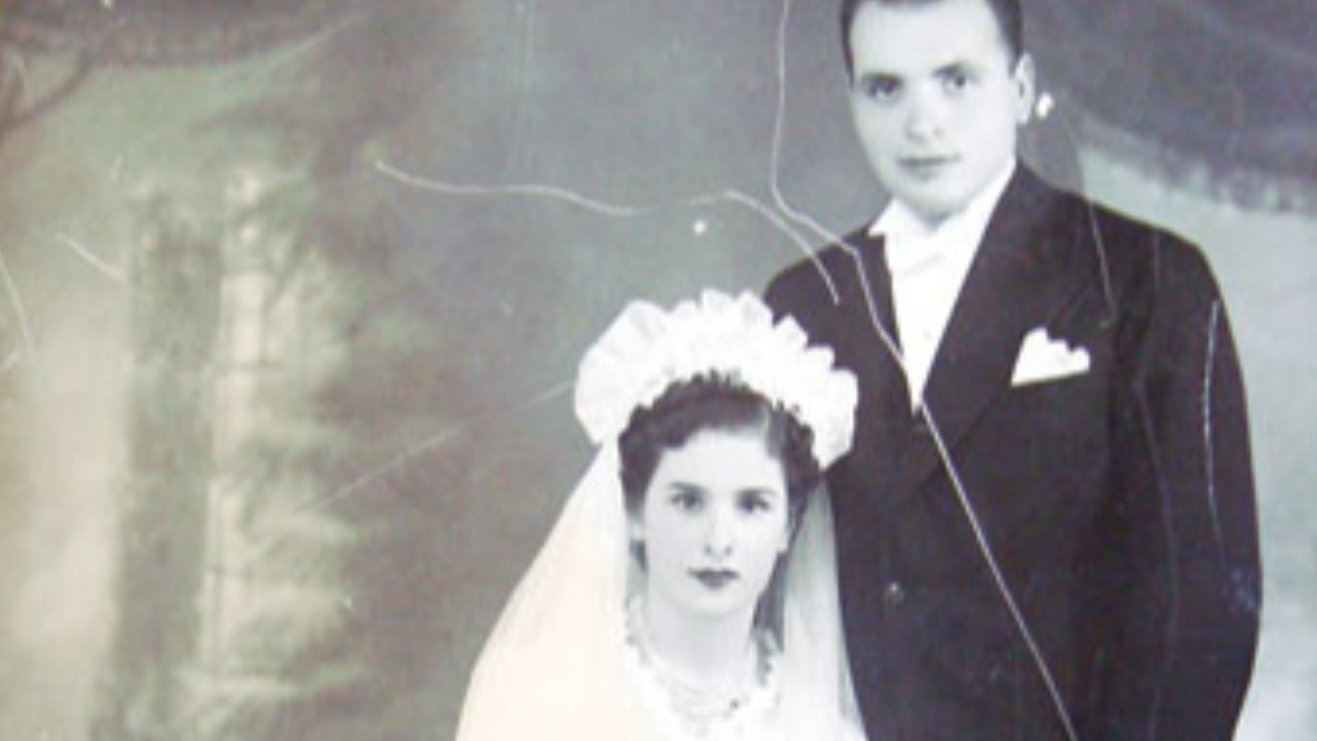 File:Turkish Cypriot bride and groom (1941).jpg