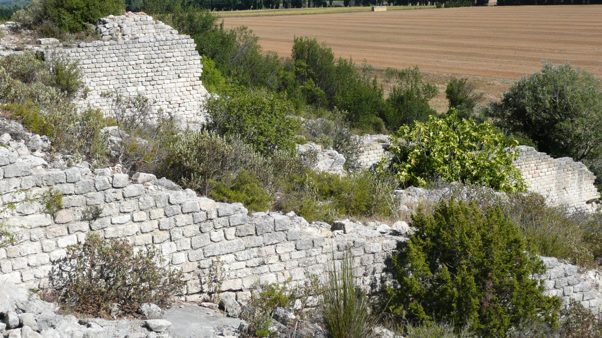 File:Barbegal mill 06.jpg