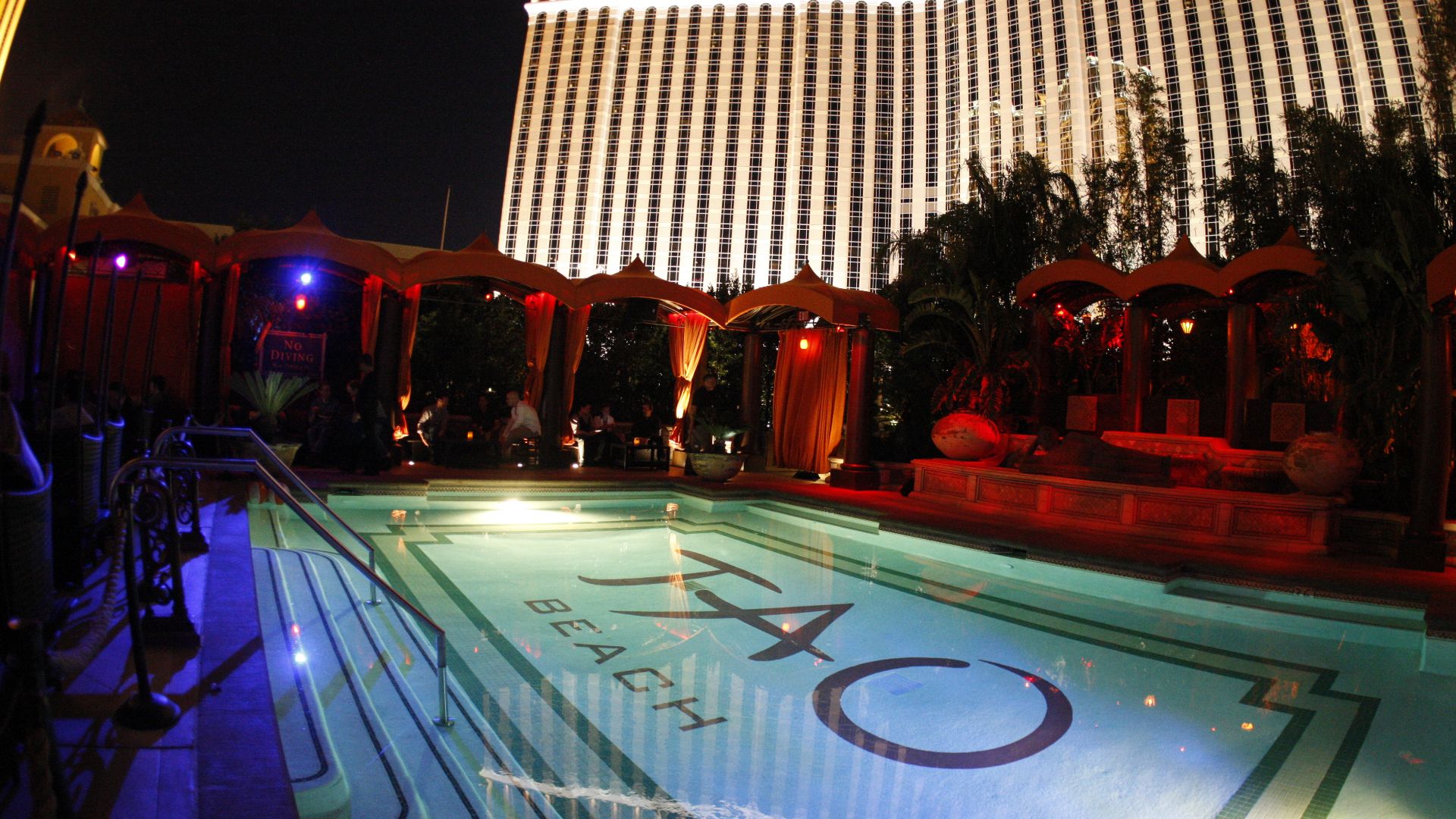 File:TAO Beach at the Venetian.jpg