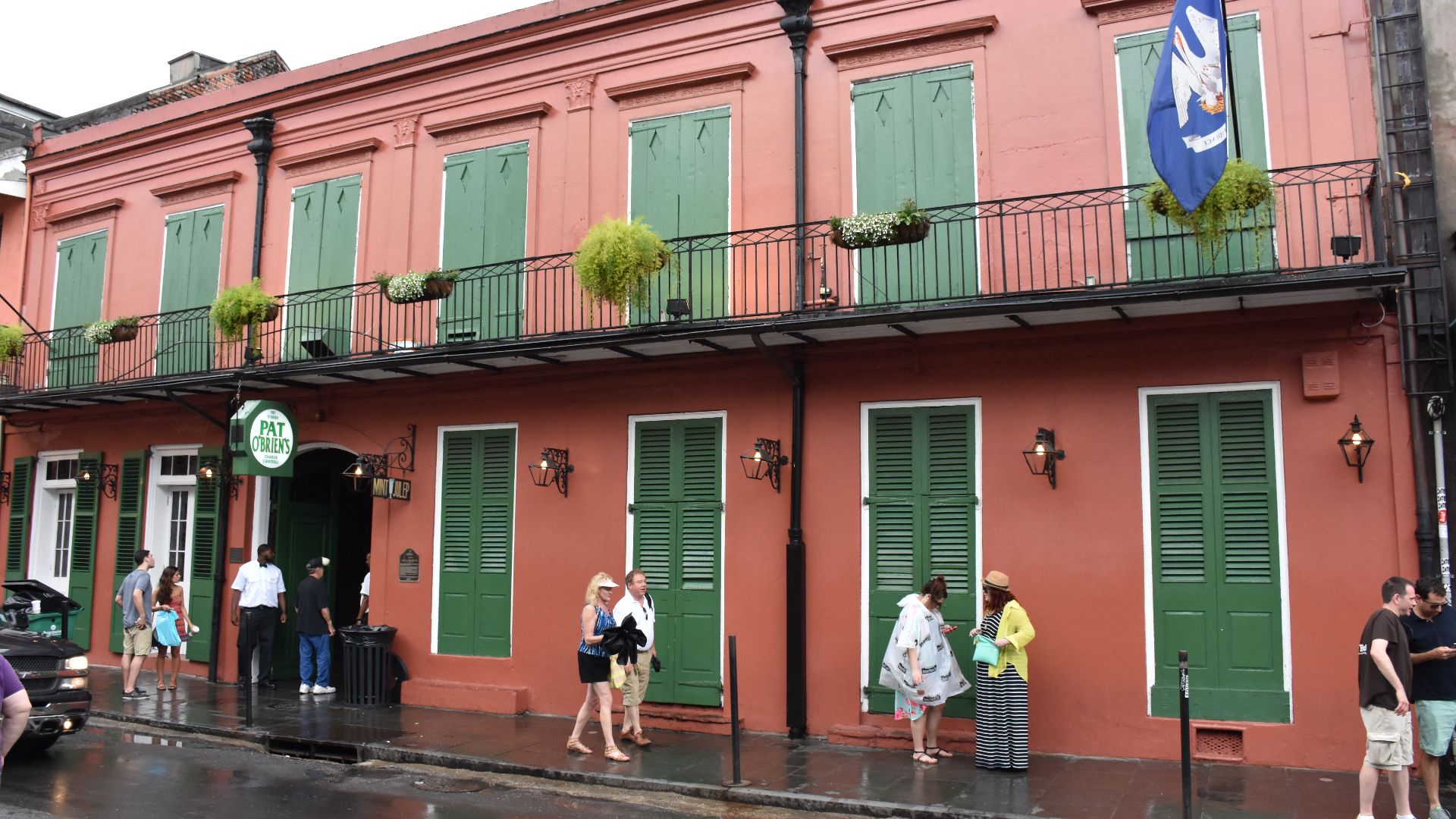File:Pat O'Briens, New Orleans.JPG